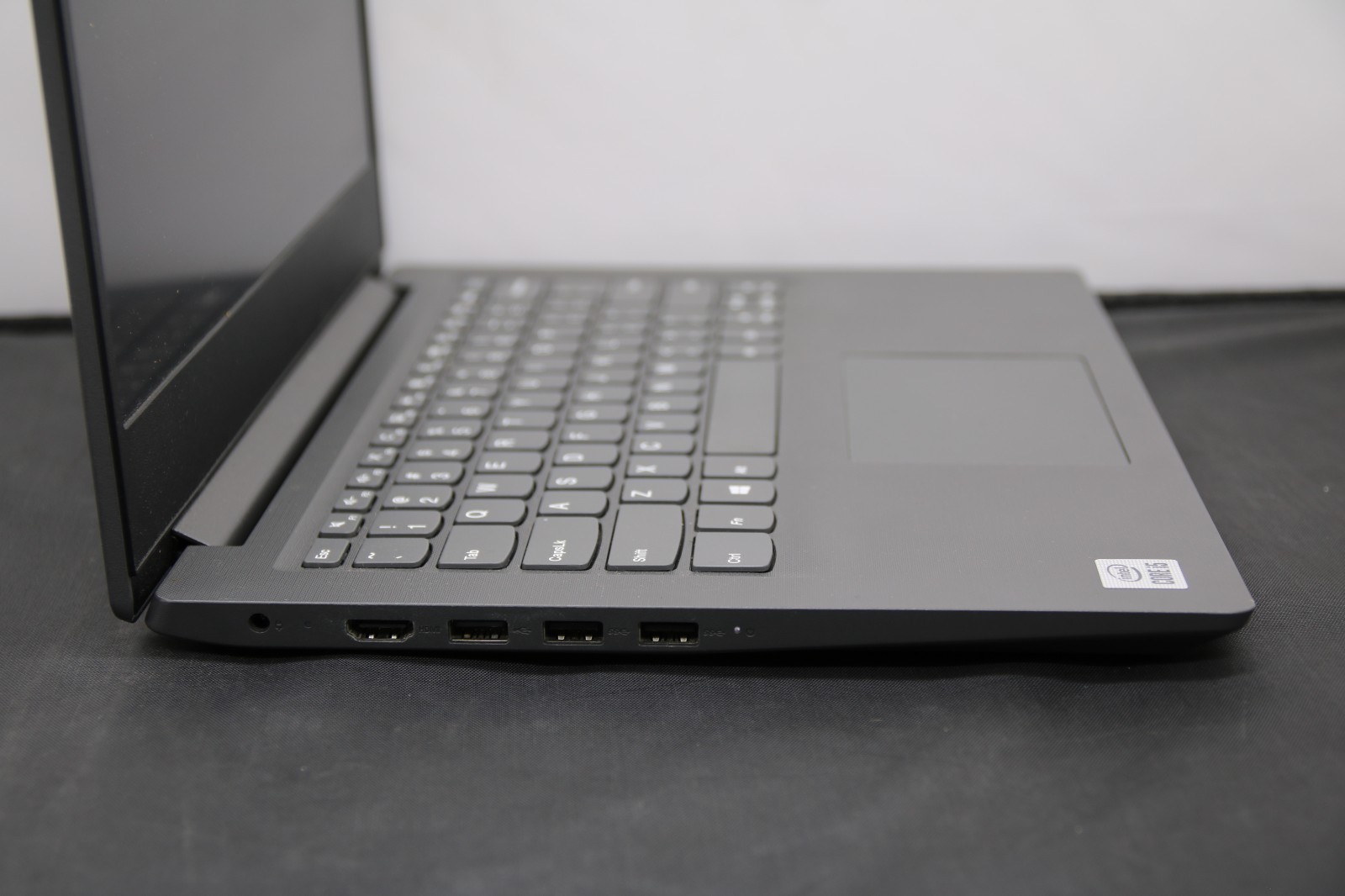 Lenovo V14-IIL – i5-1035G1 – 8GB, 256GB, 14″ – Windows 11, NO Adapter – Lot of 2