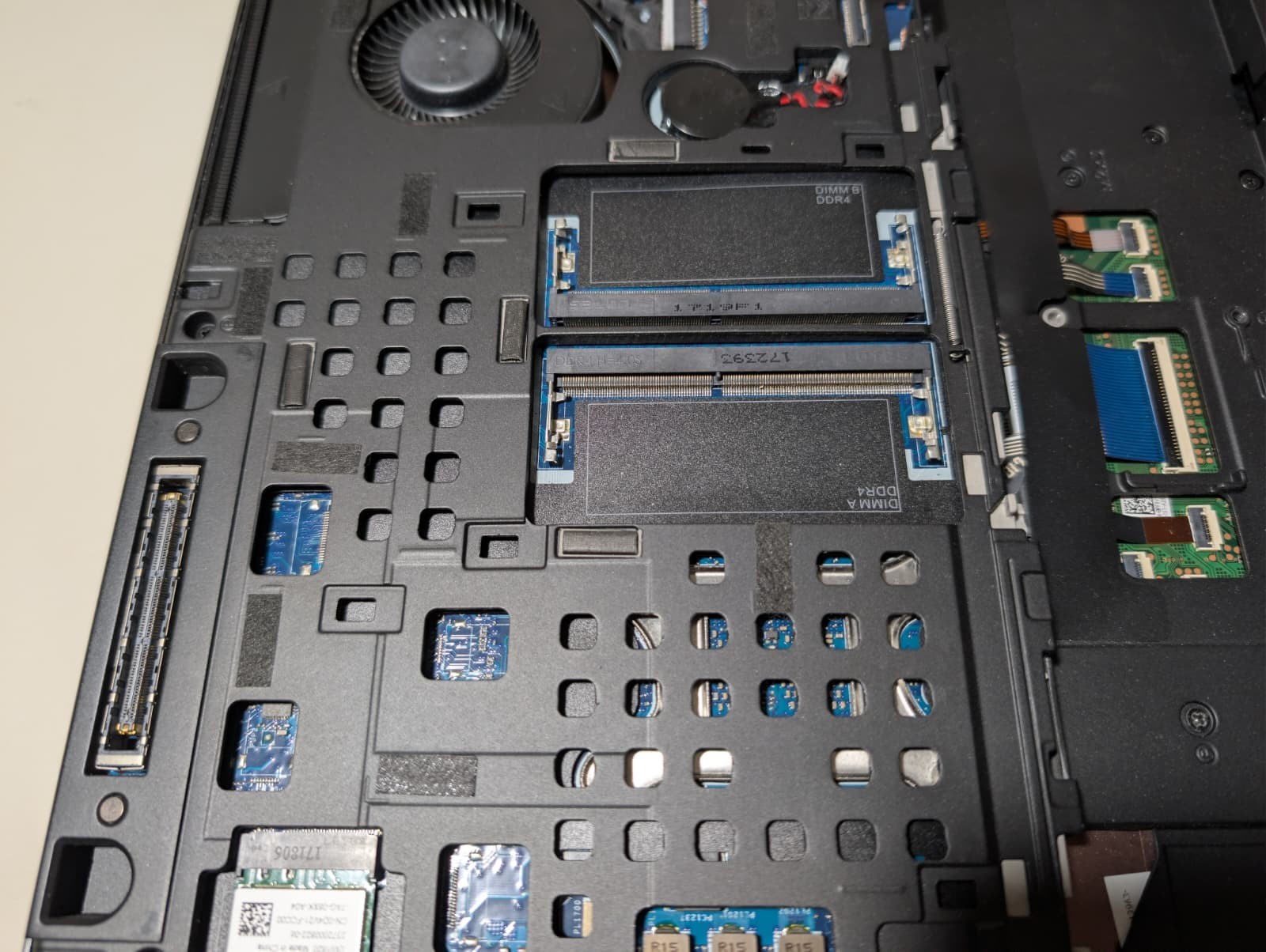 Read! Dell Precision 7520 TouchScreen | i7 7th Gen NO RAM NO SSD | AS-IS