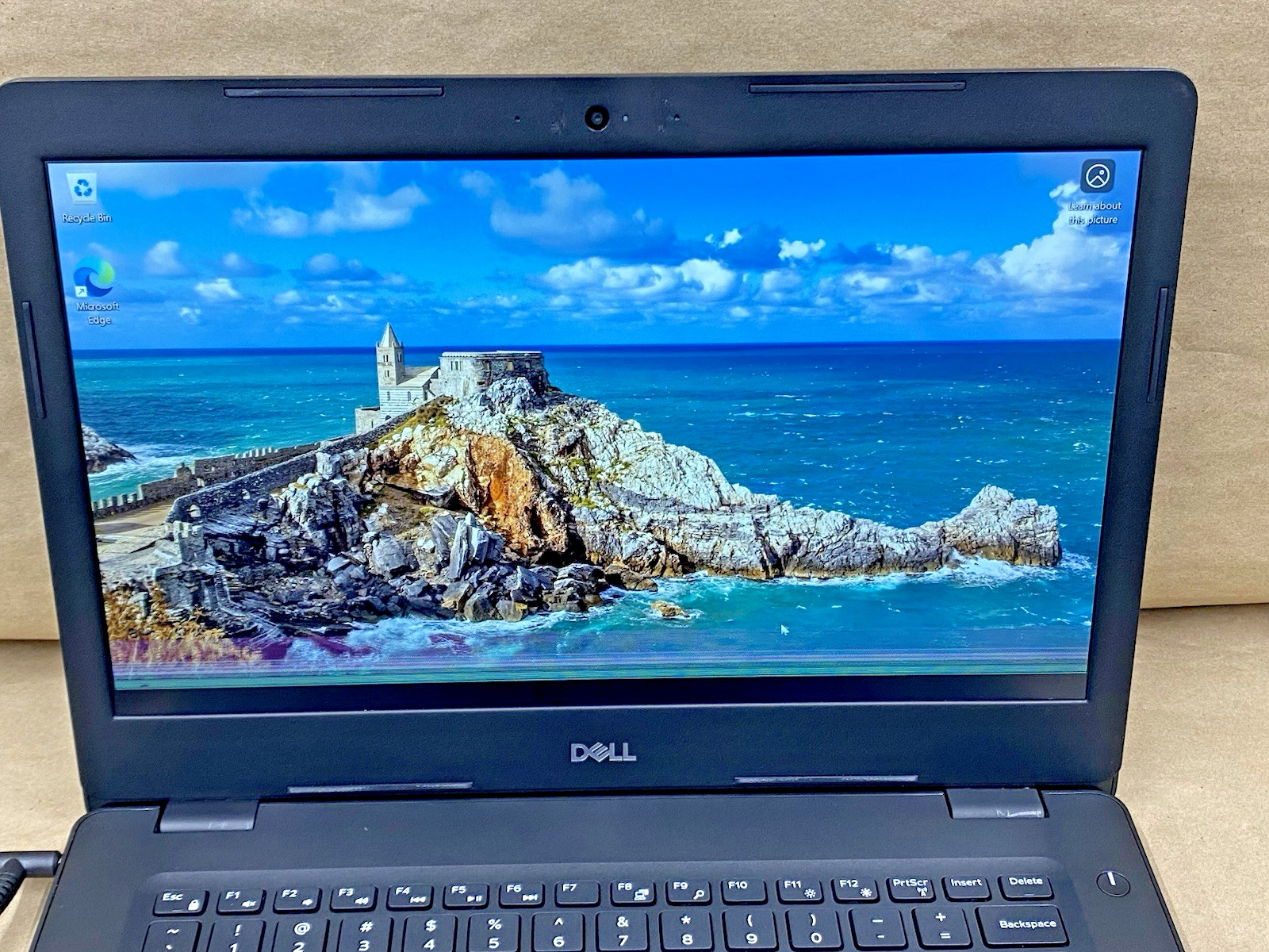 Dell Latitude 3490 – 14″ 1920×1080 – i5-8250U – 4GB – 128GB SSD Win 11 Pro READ