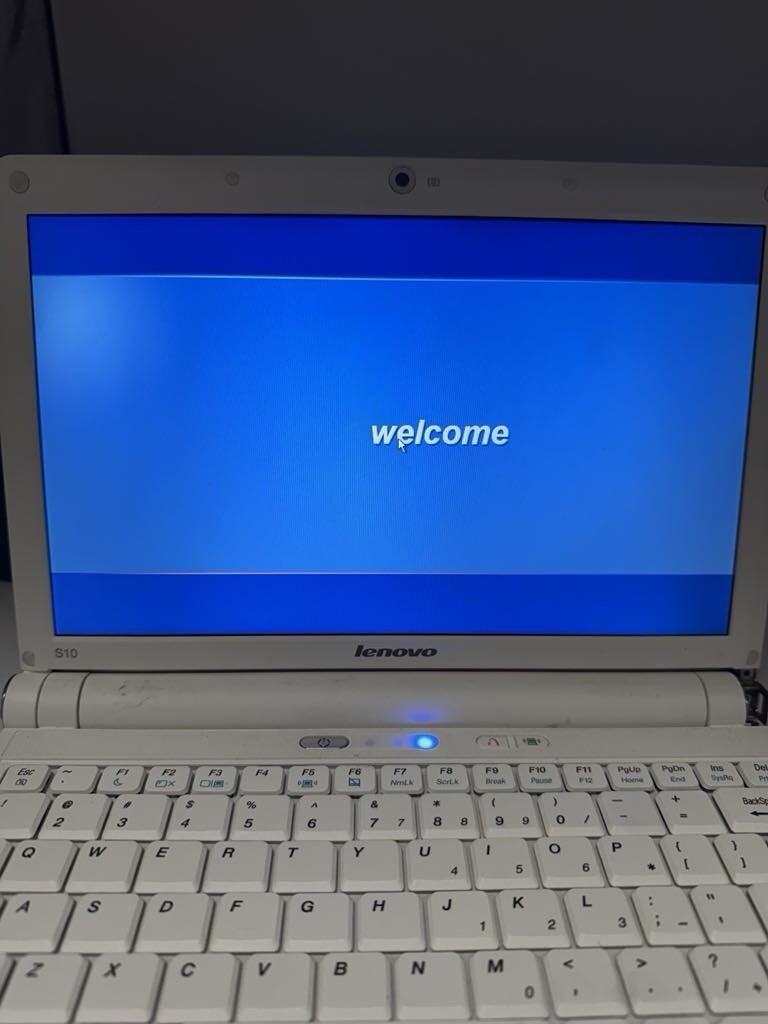 Lenovo IdeaPad S10 4231 Red Powers on , Partially Tested NO POWER SUPPLY