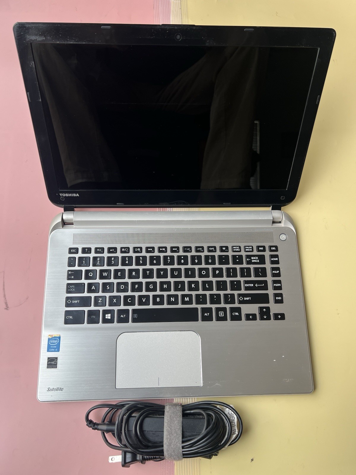 TOSHIBA SATELLITE E45-B4200 Core i5-4210U 6GB RAM 750GB HDMI BLUETOOTH 1920X1080