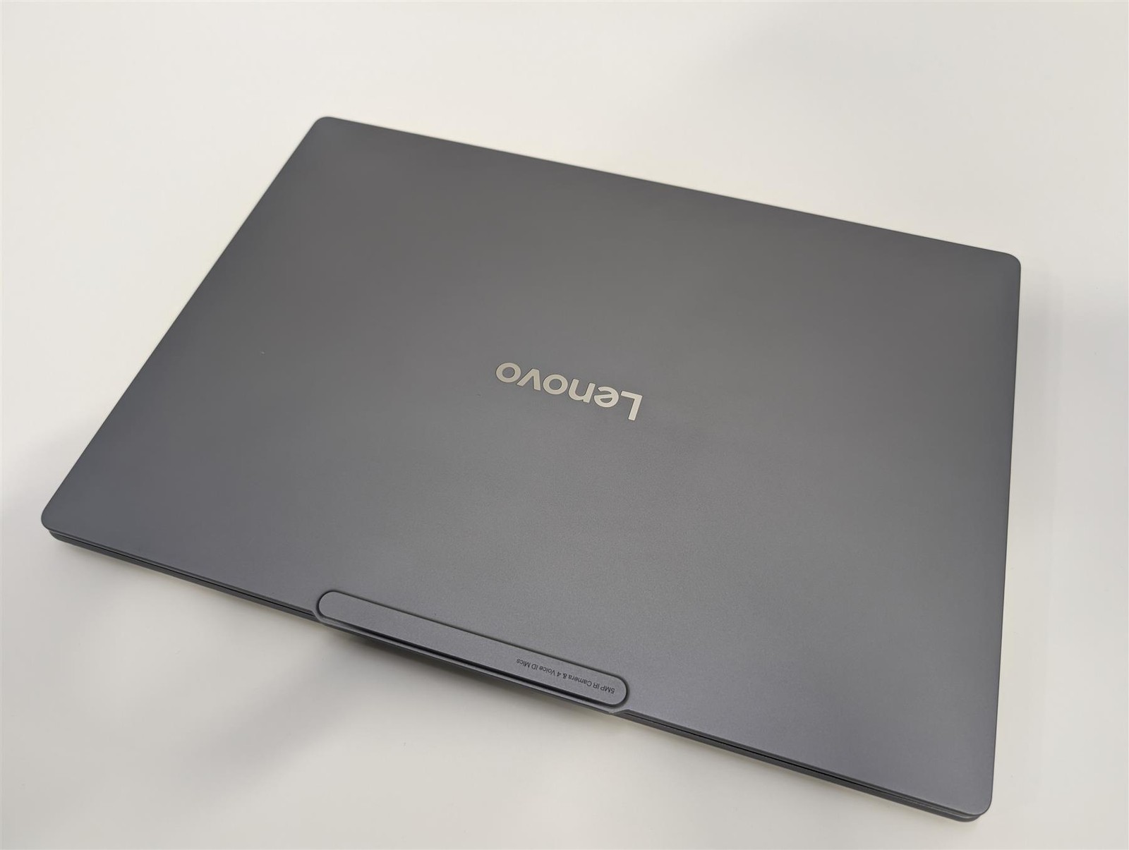 Lenovo Slim 7 14″ Core Ultra 7 258V 32GB 1TB SSD Arc Luna Grey Used-Very Good