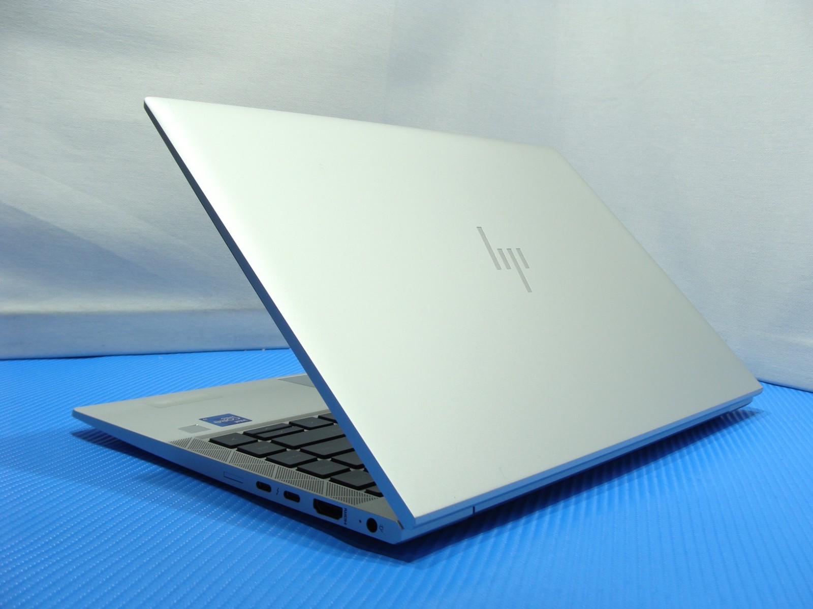 HP EliteBook 840 G8 14″ FHD Core i7-1185G7 3GHz 16GB 256GB Windows 11 Pro
