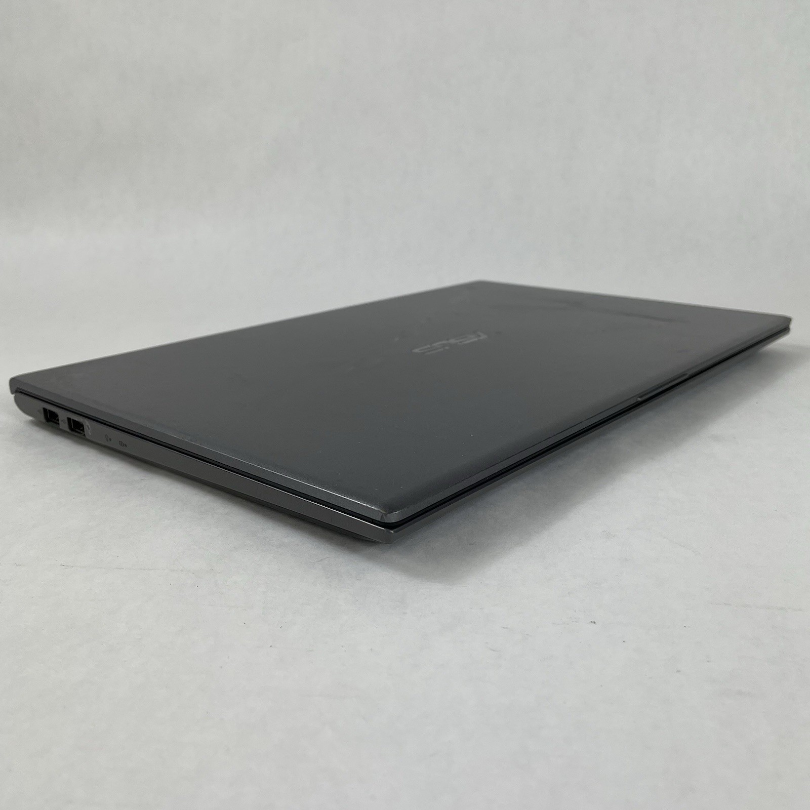 ASUS VivoBook F512F 15.6″ i3-8145U 2.10 GHz 8 GB RAM No SSD No OS No AC