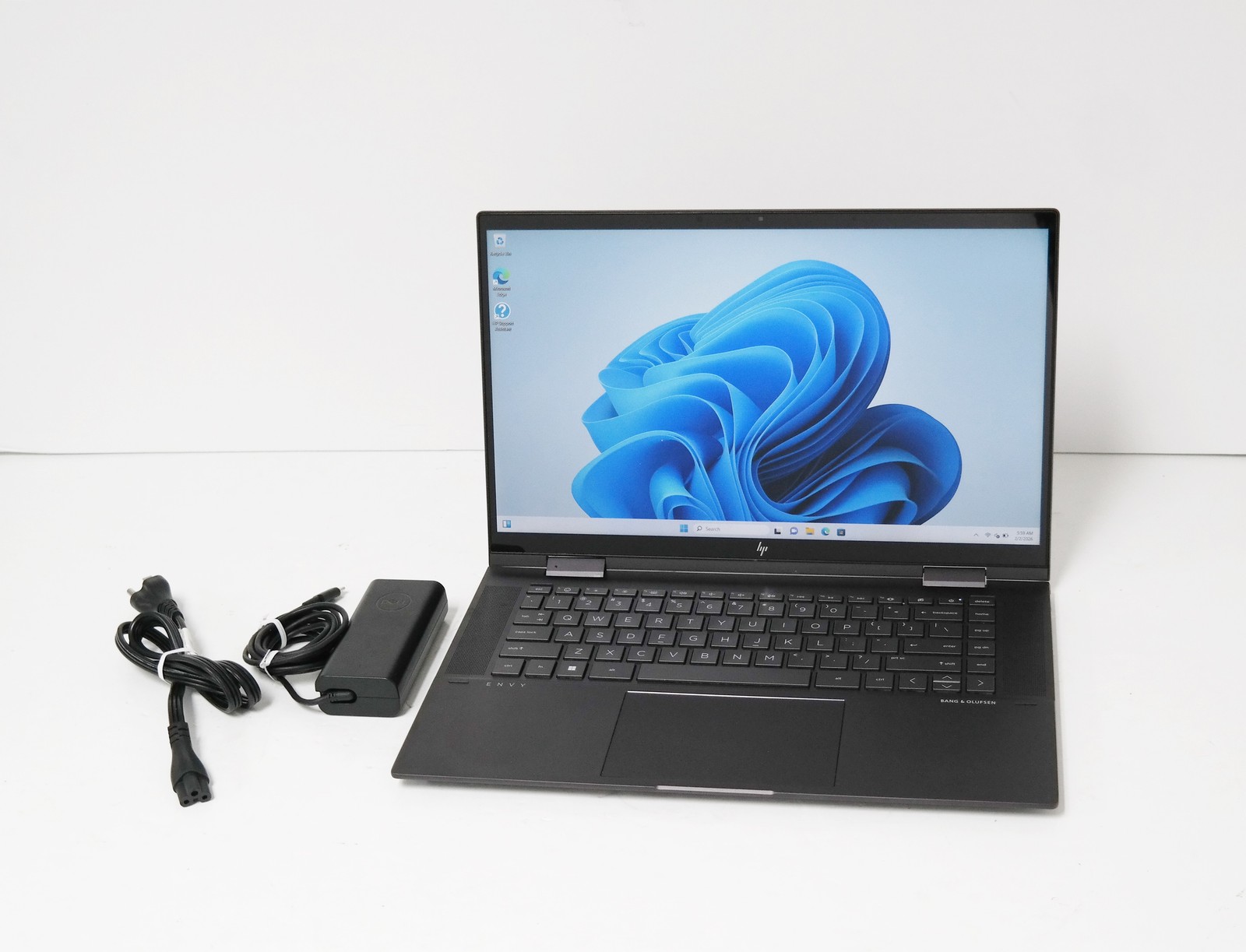 HP ENVY x360 15-ey0013dx 15.6″ AMD Ryzen 5 5625U 8GB 256GB SSD ISSUE