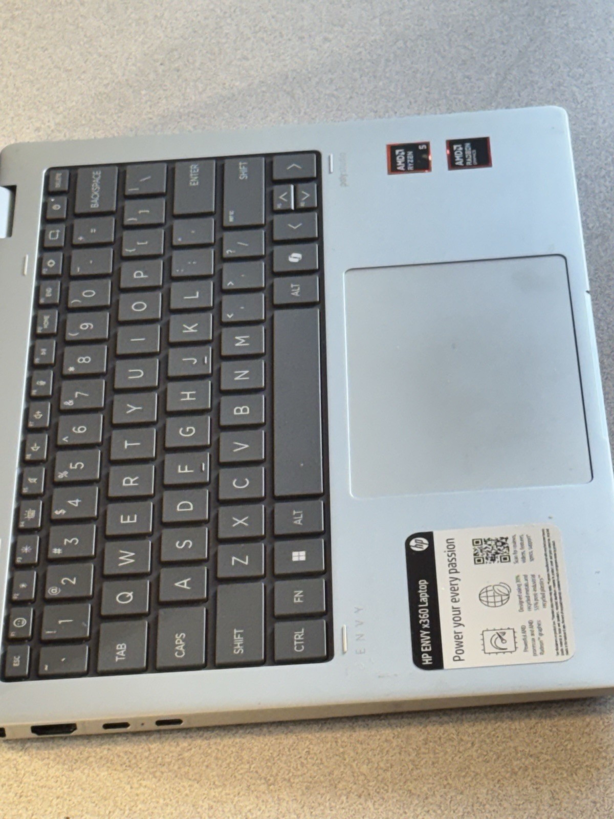 HP Envy X360 2-in-1 14| Ryzen 5 8650HS Radeon 760M Gr 16GB RAM 512GB SSD Touchs