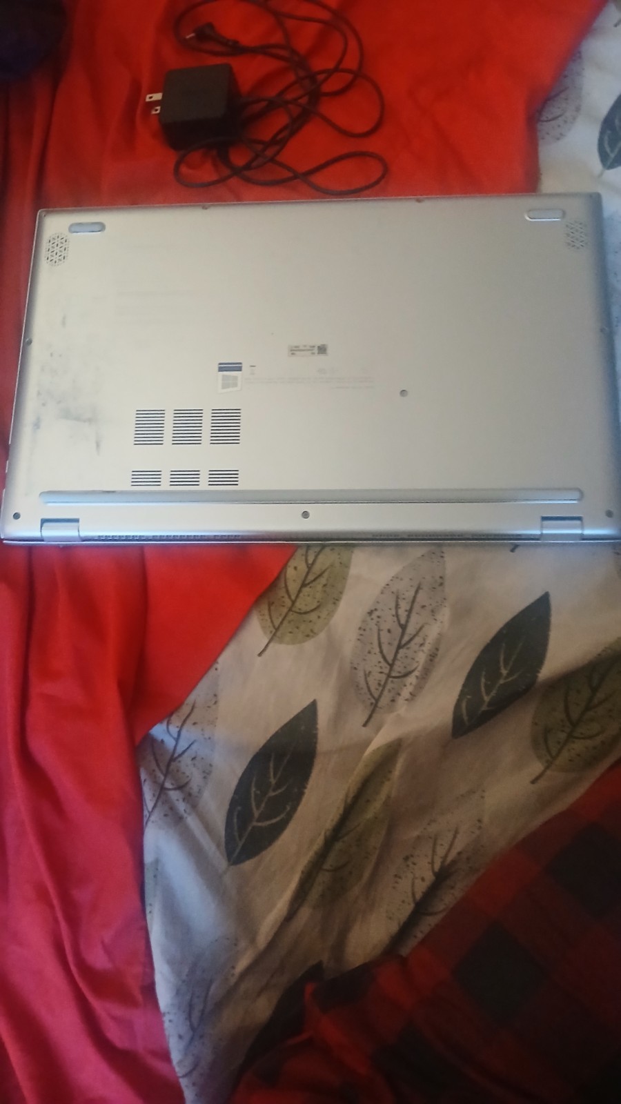 Asus Vivobook 17, AMD Ryzen 3 3250U with radeon graphics, 8gb RAM, 238gb storage