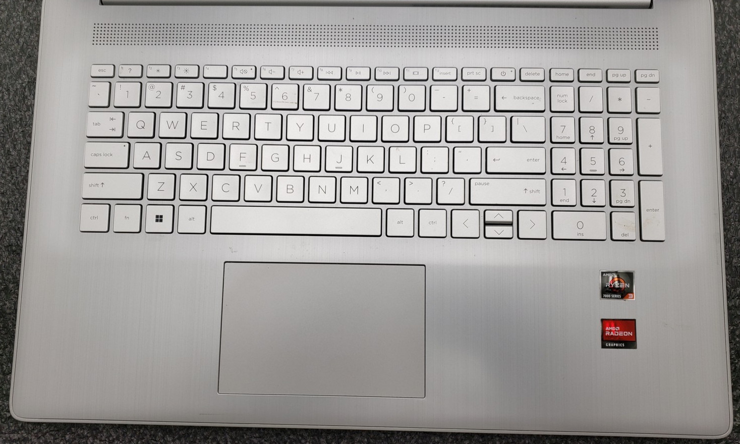 HP 17-cp2124od Ryzen 3 7320U 8GB RAM 256GB SSD 17.3″ Windows 11 Pro Laptop PC.