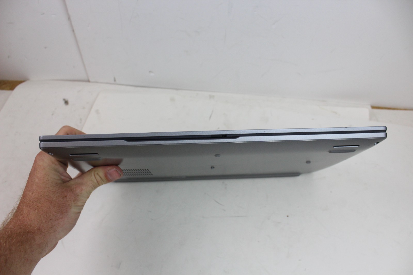 AS IS PARTS NO POWER Dell Latitude 5540 15.3″ i7-1365U 8GB RAM NO HDD