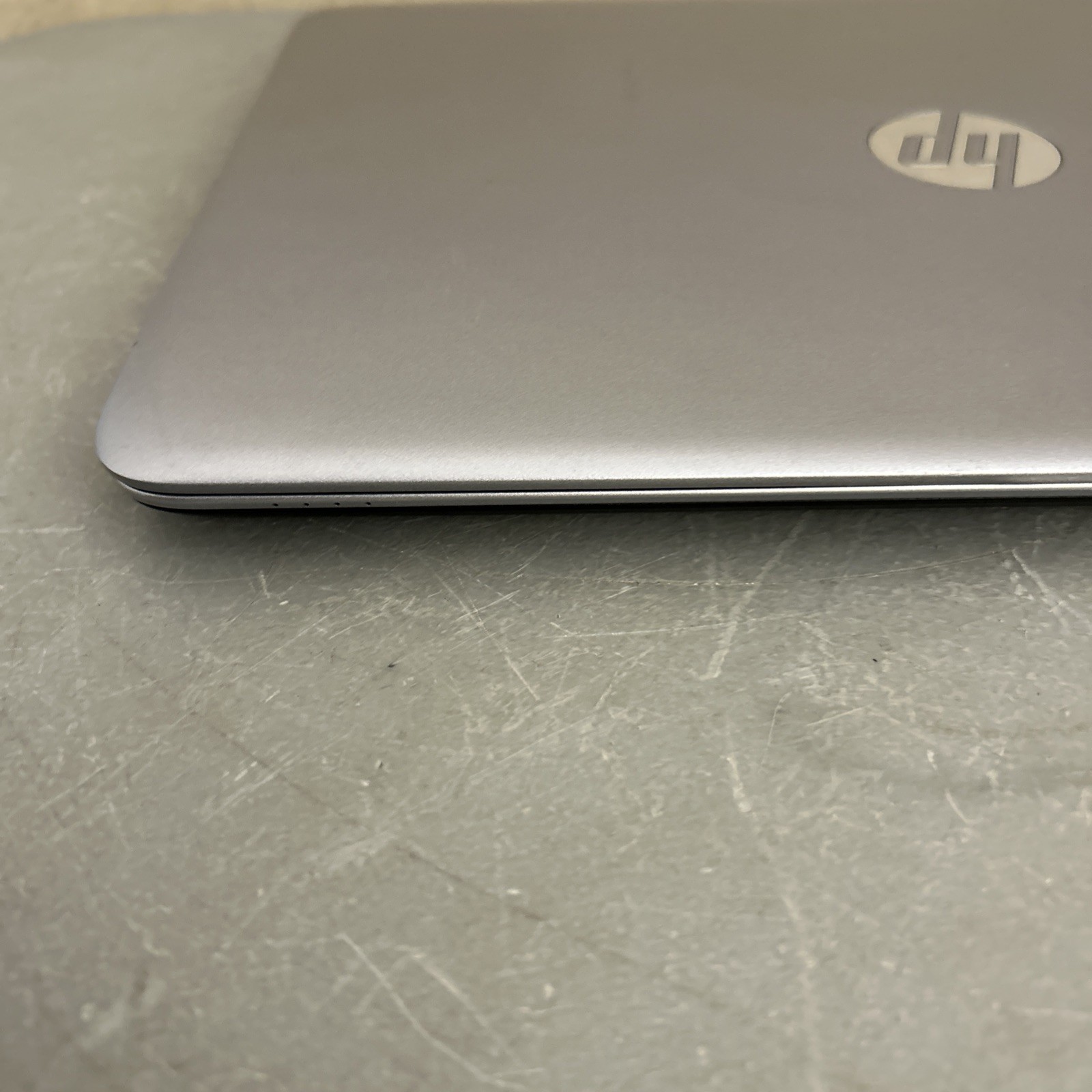 HP EliteBook 840 G4 14″ Core i5 8GB RAM, 256 GB SSD Window 11