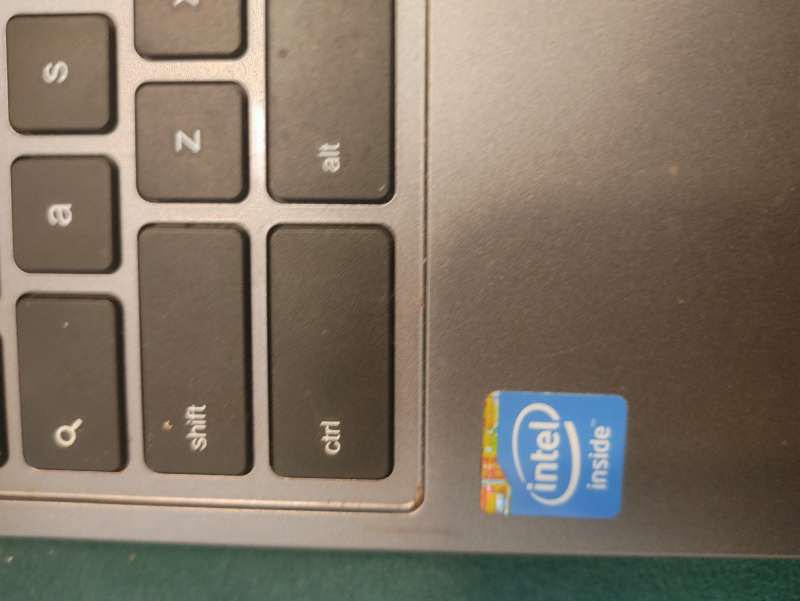 Acer C720-2844 11.6 inches Intel Celeron 4GB RAM 16GB SSD Chromebook