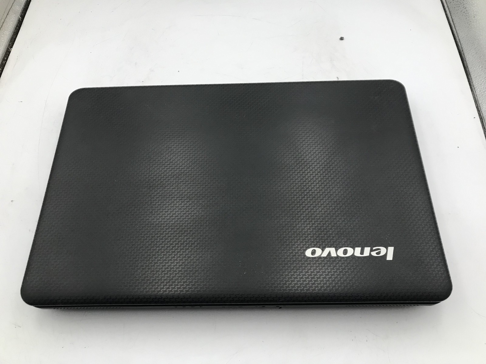 LENOVO G550 – FOR PARTS/BROKEN LCD – INTEL PENTIUM – NO RAM -READ DESCRIPTION-BB