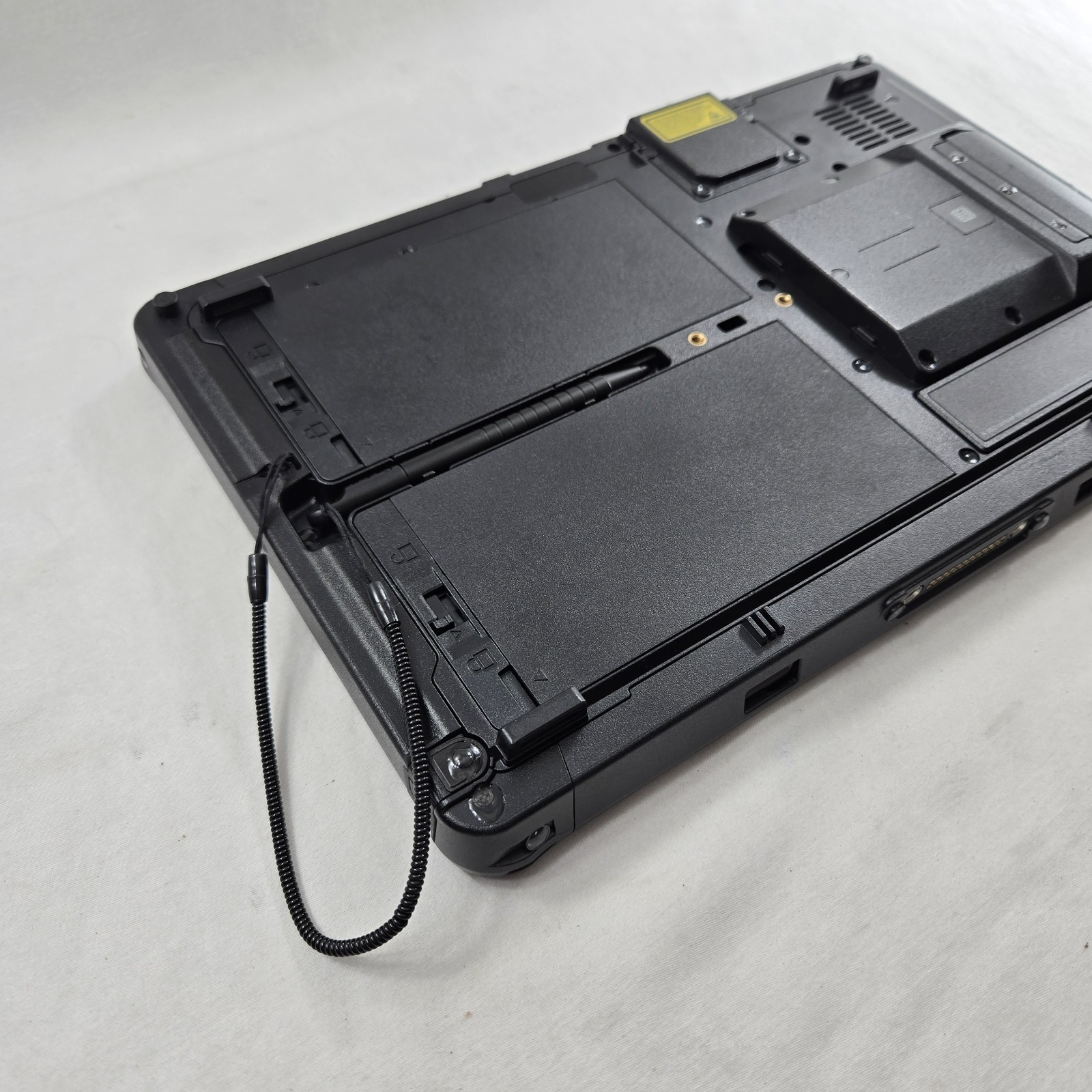 Getac F110 G6 Rugged Tablet i5-1145G7 2.60GHz 512GB SSD 32GB RAM – 4G – Grade A