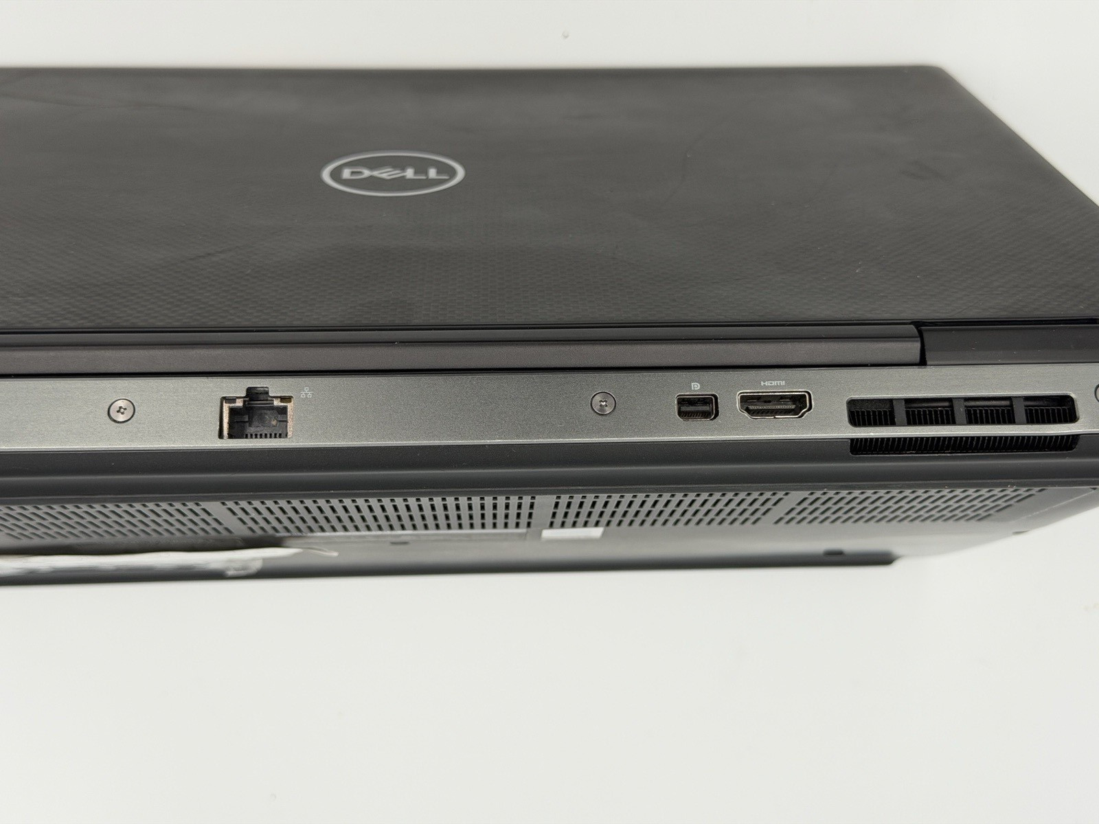 Dell Precision 7530 15.6″ i7 8850H 16GB 256GB SSD Quadro P2000 Win 11 Laptop