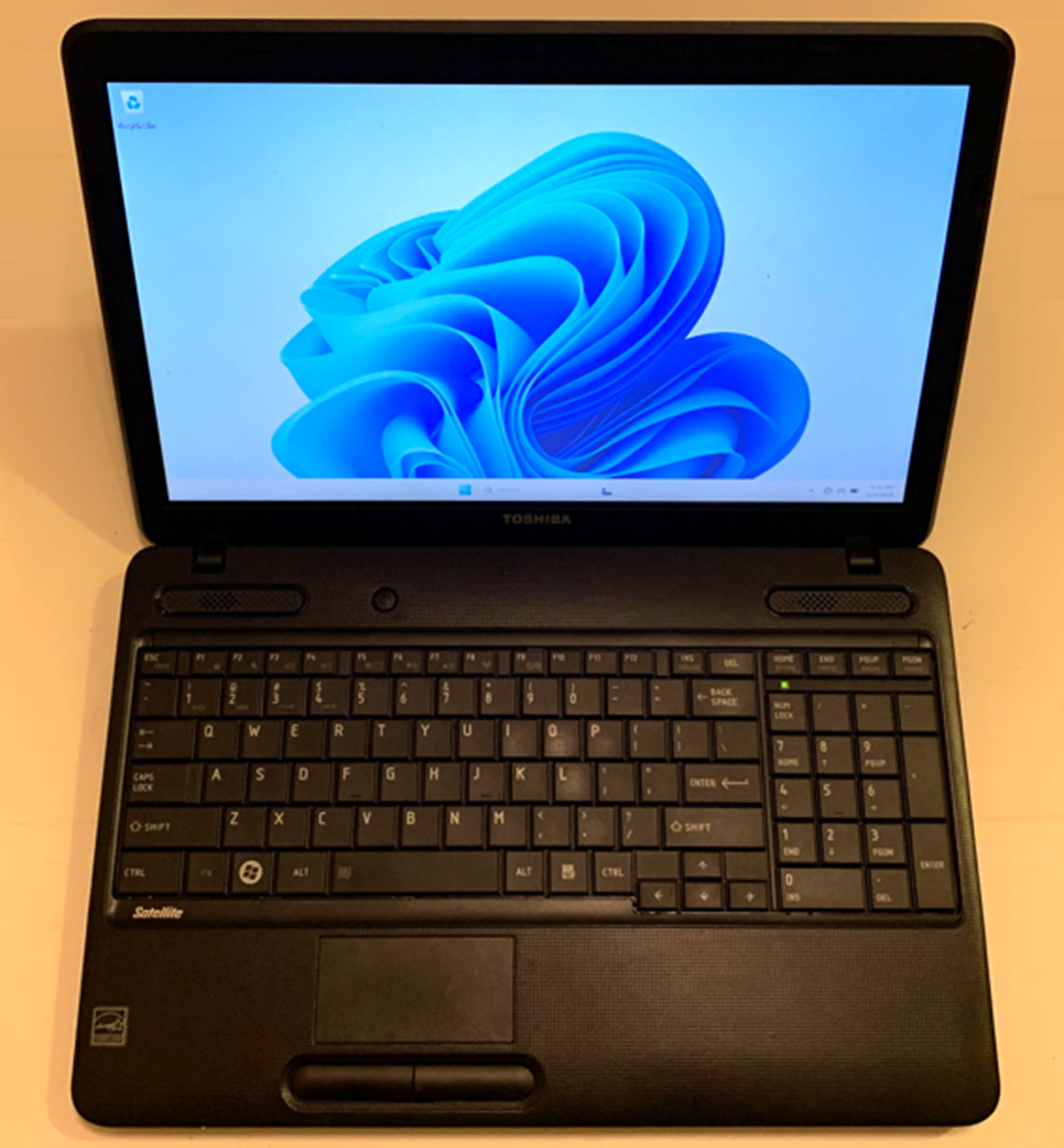 Toshiba Satellite C655 15.6″ WIN 11 ACTIVATED i5-2520M 2.5/3.2 GHZ 8GB 500GB HD