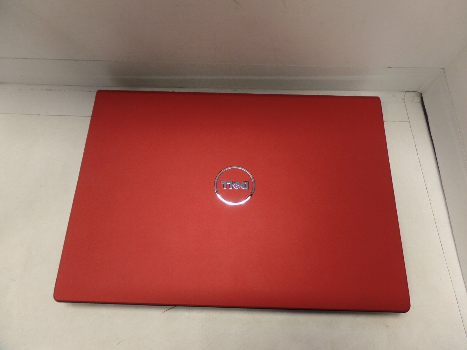 DELL STUDIO 1536 Ruby Red Turion X2 2.2Ghz 2GB 0 HDD IN MINT *AS IS NOT WORKING*