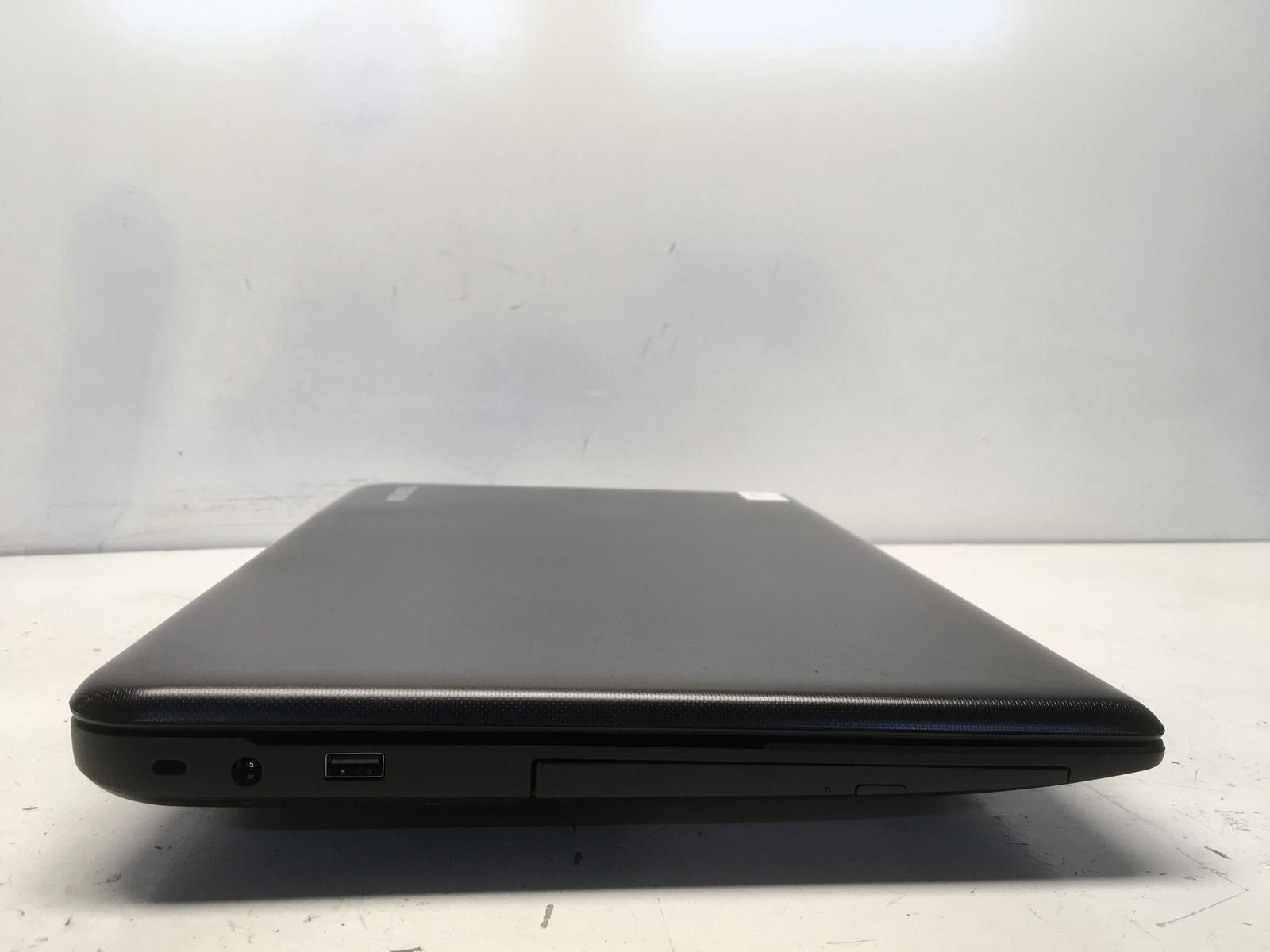 Toshiba Satellite C75D-B7304 AMD A6-6310 1.8GHz 8 GB NO HDD No Batt