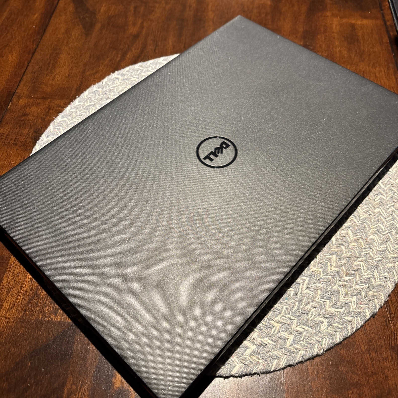 Dell Inspiron 3551 Intel Pentium N3540 2.16GHz 8 GB 500 GB HHD + charger