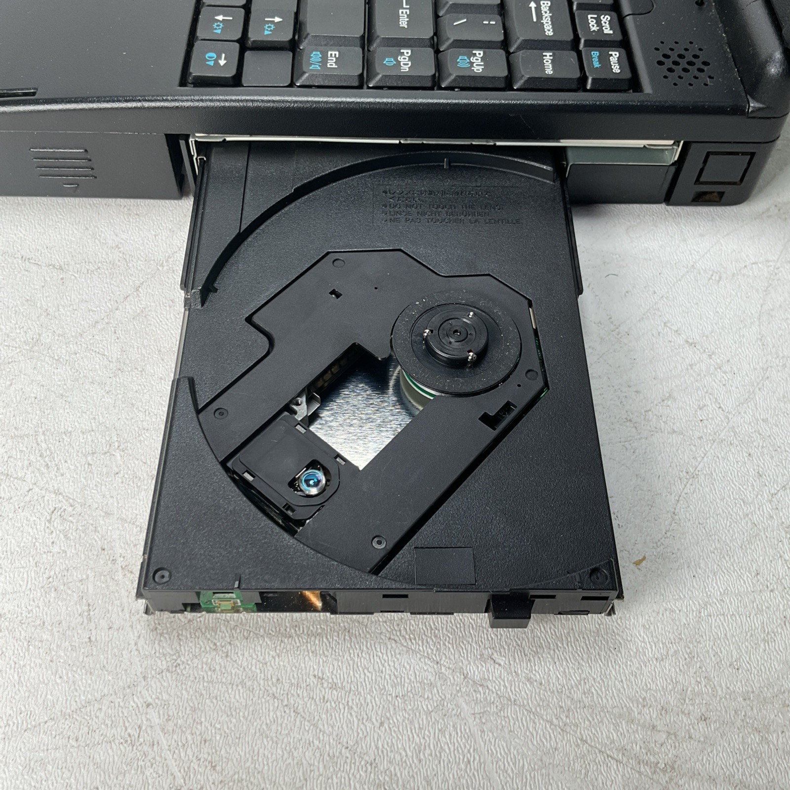 Vintage Dell Latitude LM Laptop TS30GI Pentium Intel – Broken Bad Screen
