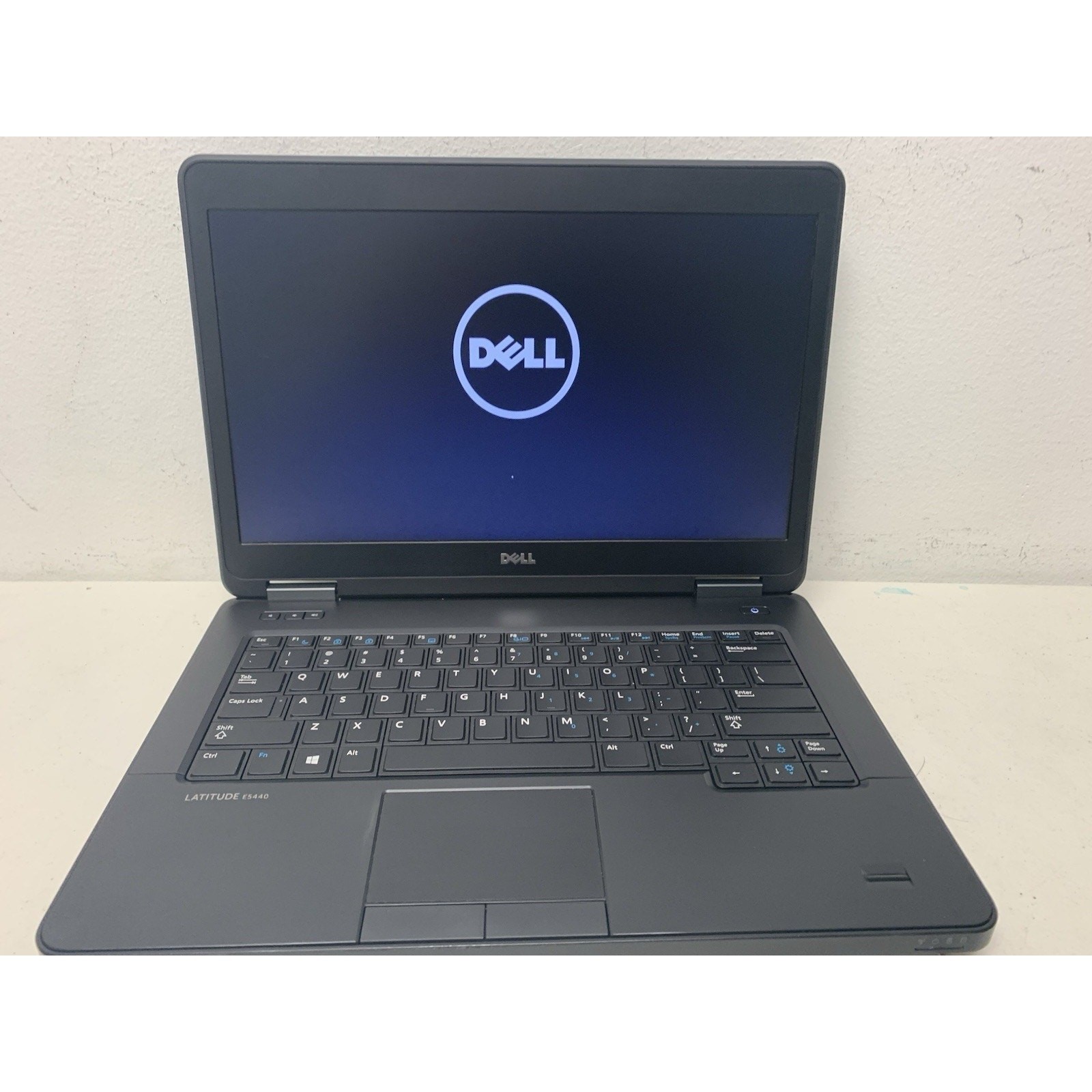 DELL LATITUDE E5440 /i3-4030U 1.9GHz 120GB SSD 4GB RAM Windows 10 Pro