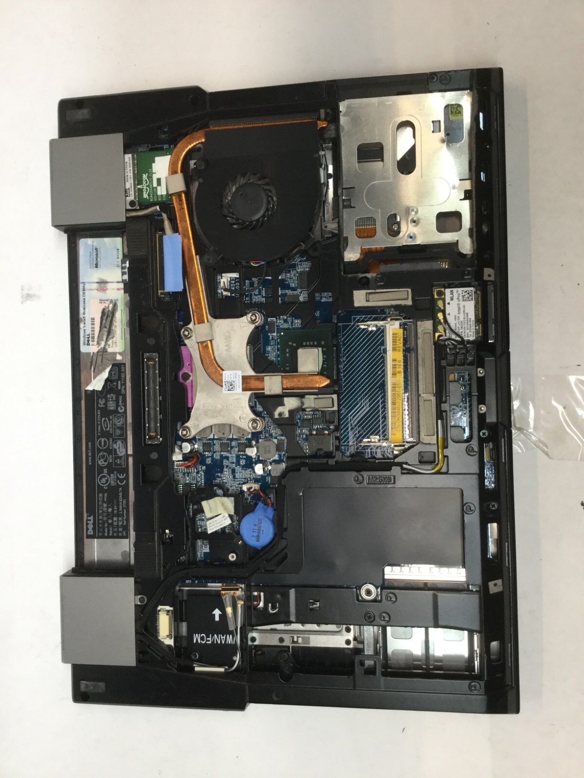 Dell Latitude E6500 Laptop 15″ Intel Centrino BROKEN SATA PORT! -ME