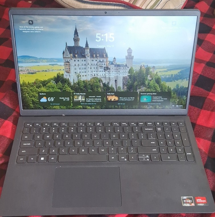 Dell 15 DC15255 15.6″ Laptop Ryzen 5 8GB 512GB SSD Win 11 Silver (2022)