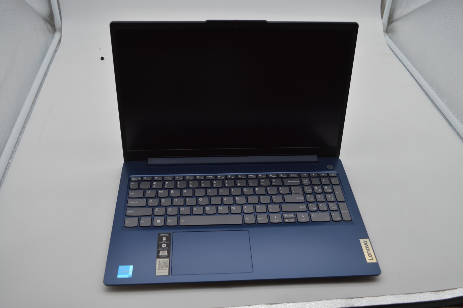 Lenovo IdeaPad Slim 3 15IRU8 Core i3-1315U 1.2GHz 8GB 256GB SSD PC1795835