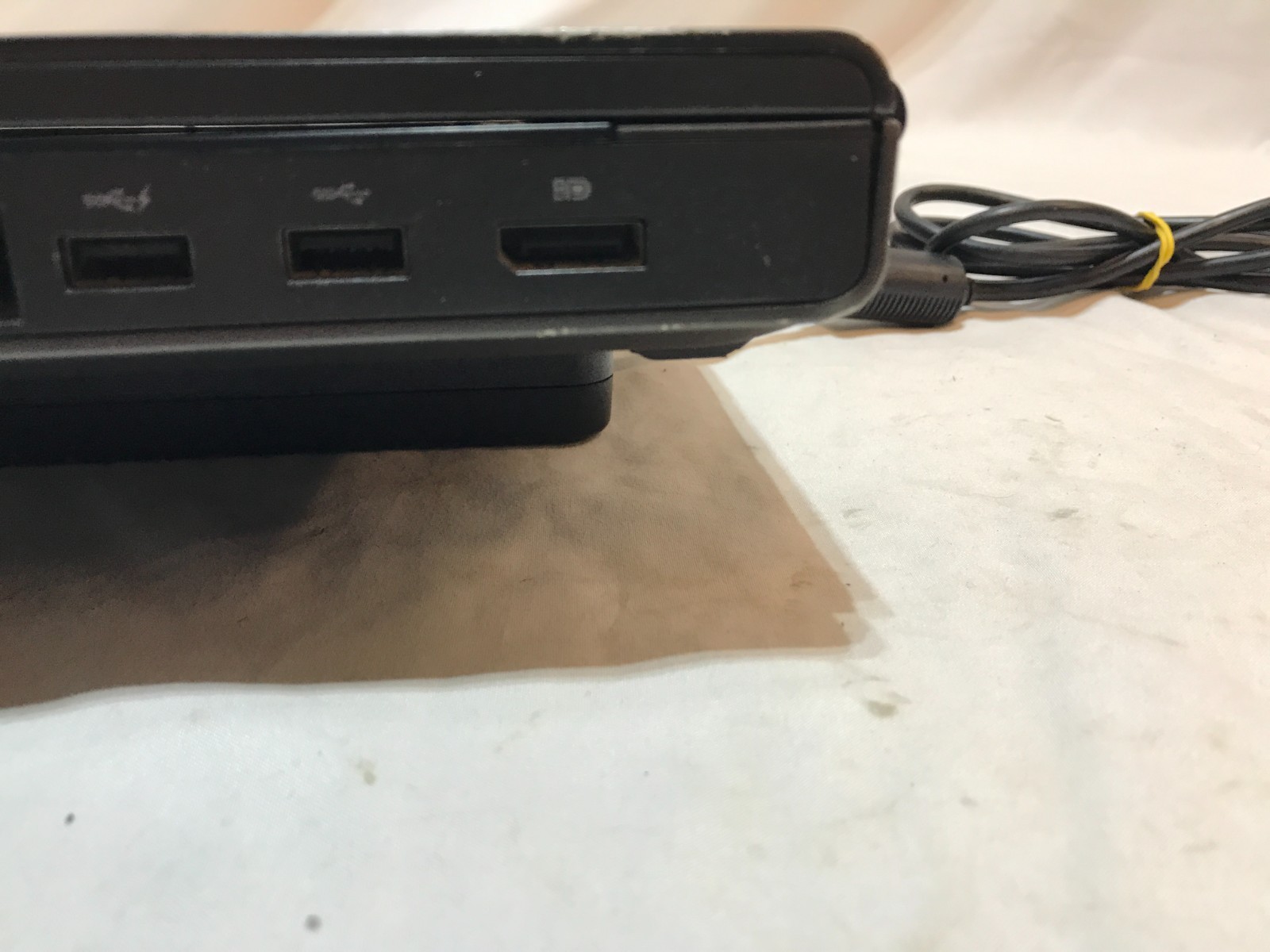 Dell Precision M6800 Core i7-4800Q 2.7 Ghz 8GB Ram 500GB 17″ Win 10 small dent