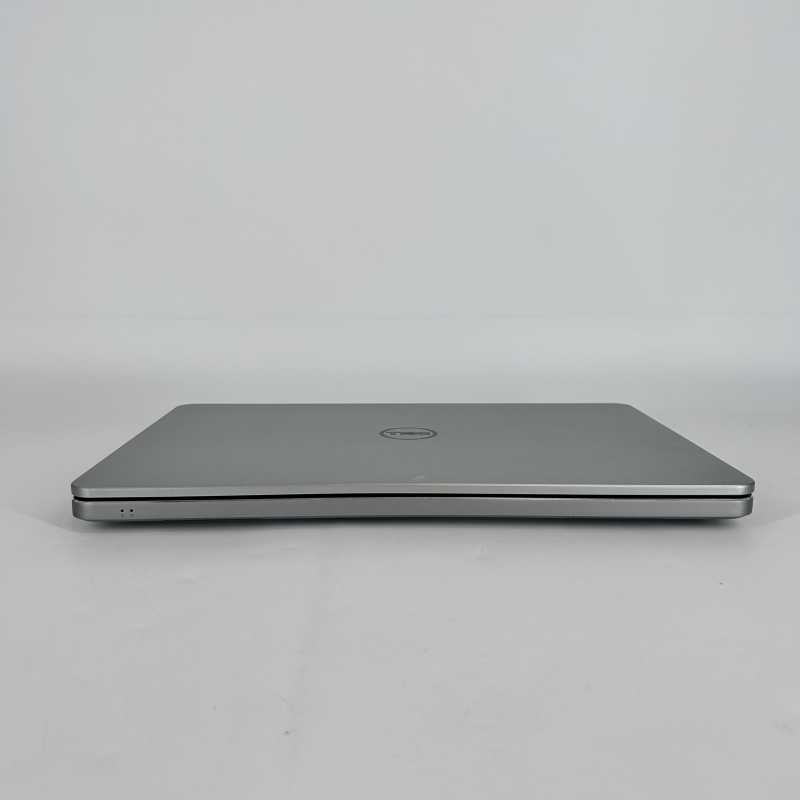 Dell Inspiron 7537 15.6 FHD Grey FHD 2.0 GHz i7-4510U 8GB RAM No Storage