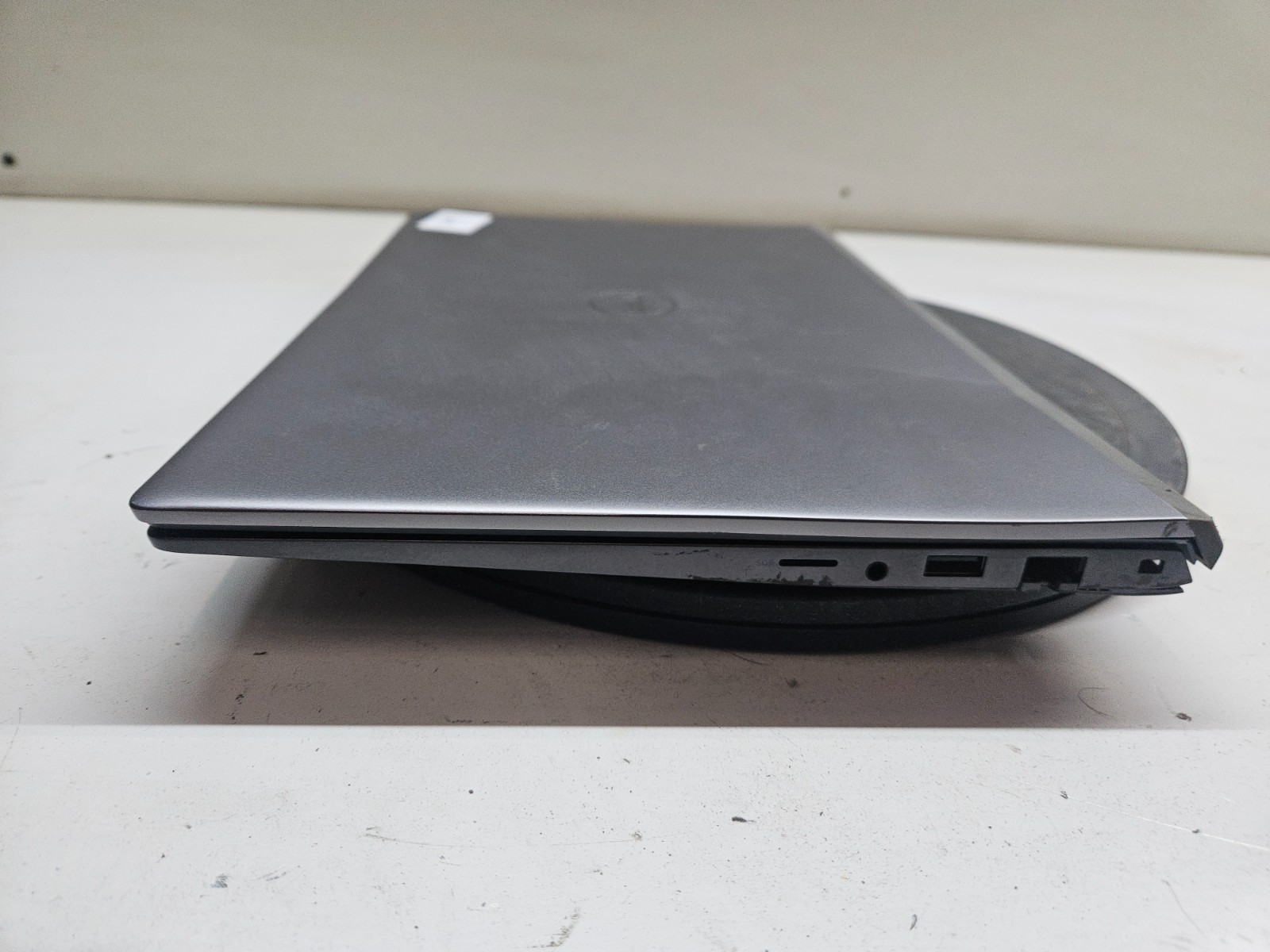 Dell Vostro 5402 Intel Core i7-1165G7 2.8GHz 16GB NO HDD