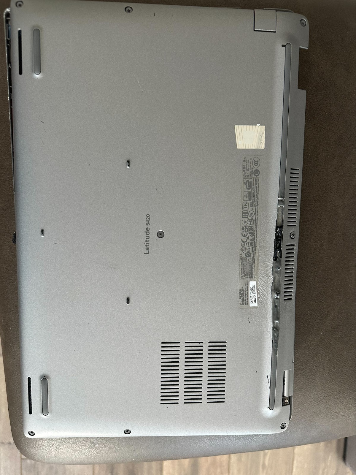 Dell Latitude 5420 14″ Touch Laptop i7-1185G7 (Parts – No RAM No SSD No Battery)
