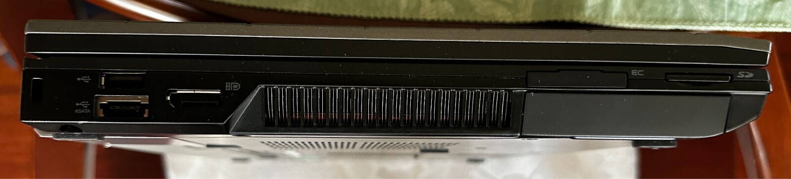 Dell M4500 i7 X940 2.13 GHz 8GB 1TB SSD Docking Station Monitor Stand Combo