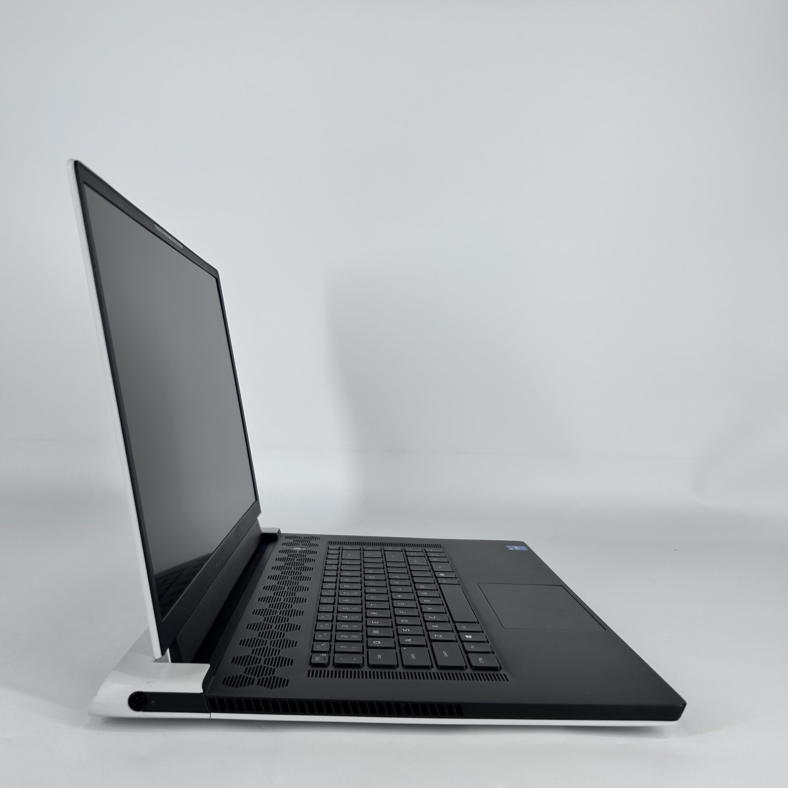 Dell Alienware X17 R1 360Hz FHD i7-11800H 2.30GHz 32GB 1TB RTX 3080 FRAME GAP
