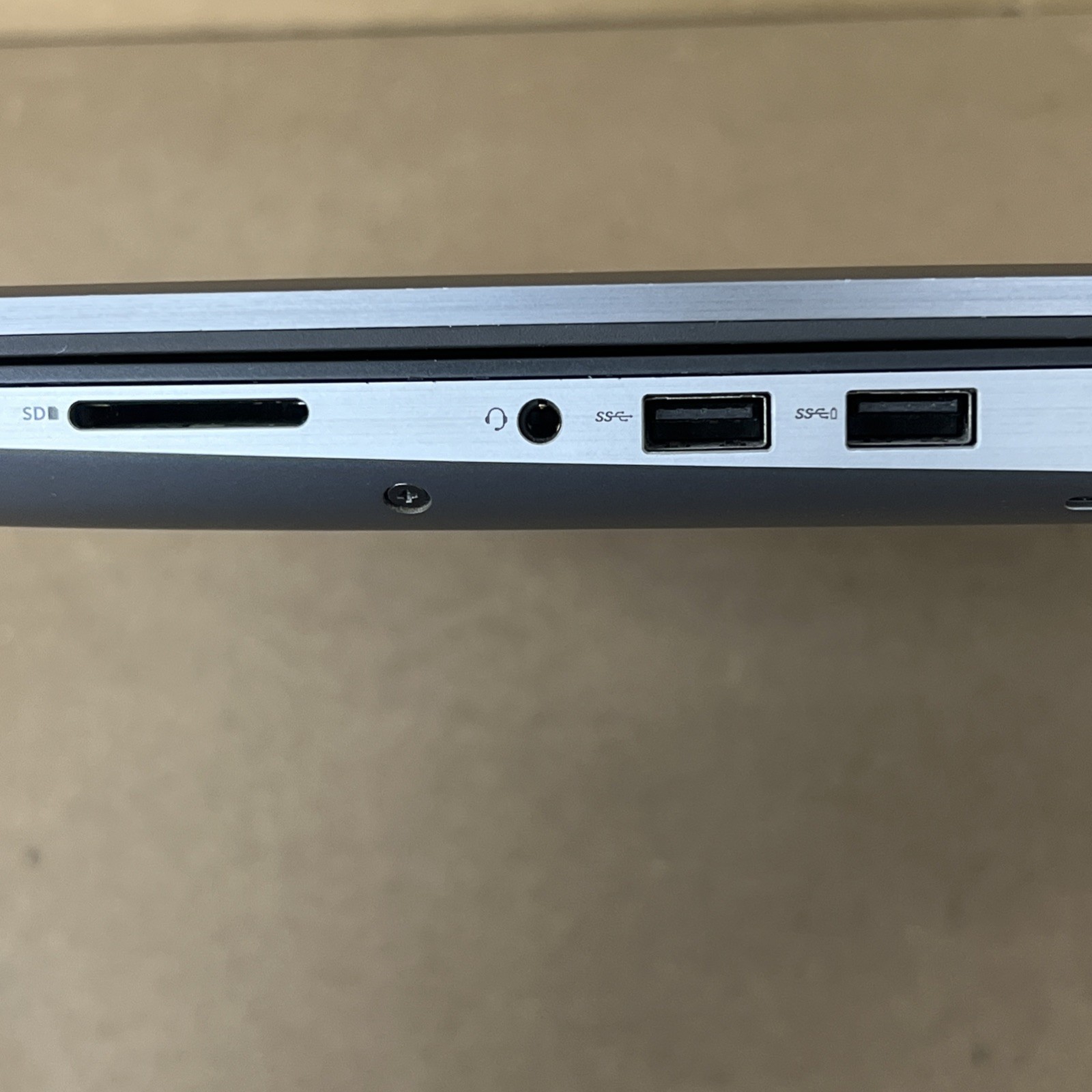 Dell Precision 7550 i7-10850H 16GB Ram 512GB Quadro T1000 – Fair *Low Battery*