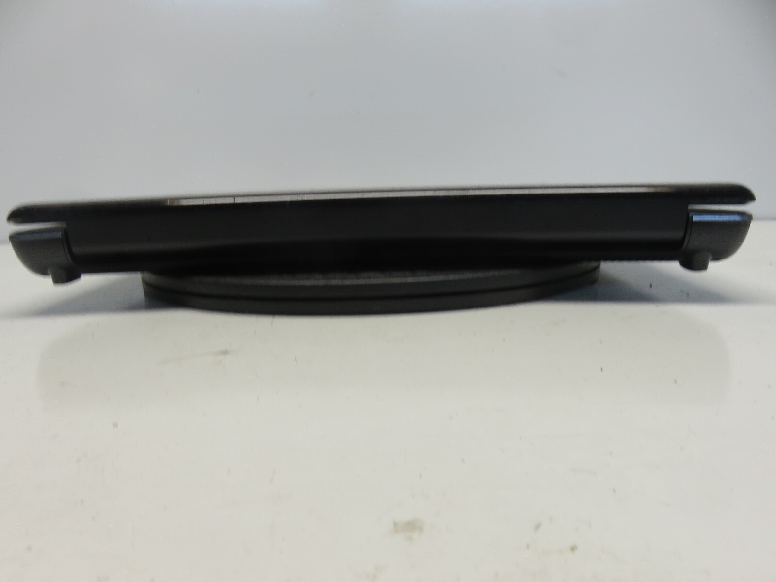 HP G61 Athlon II Dual-Core Processor M300 2GHz 3 GB NO HDD No Batt