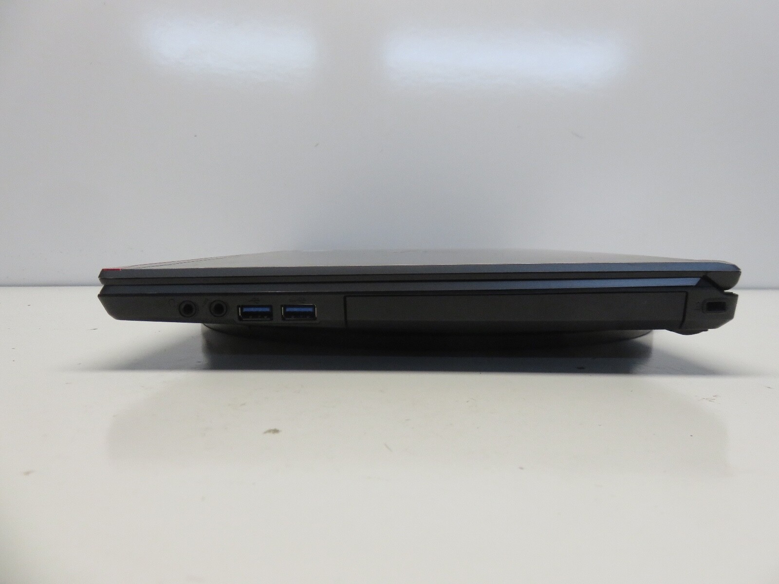 Fujitsu Lifebook E754 Intel i5-4300M 2.6GHz 4 GB NO HDD No Batt