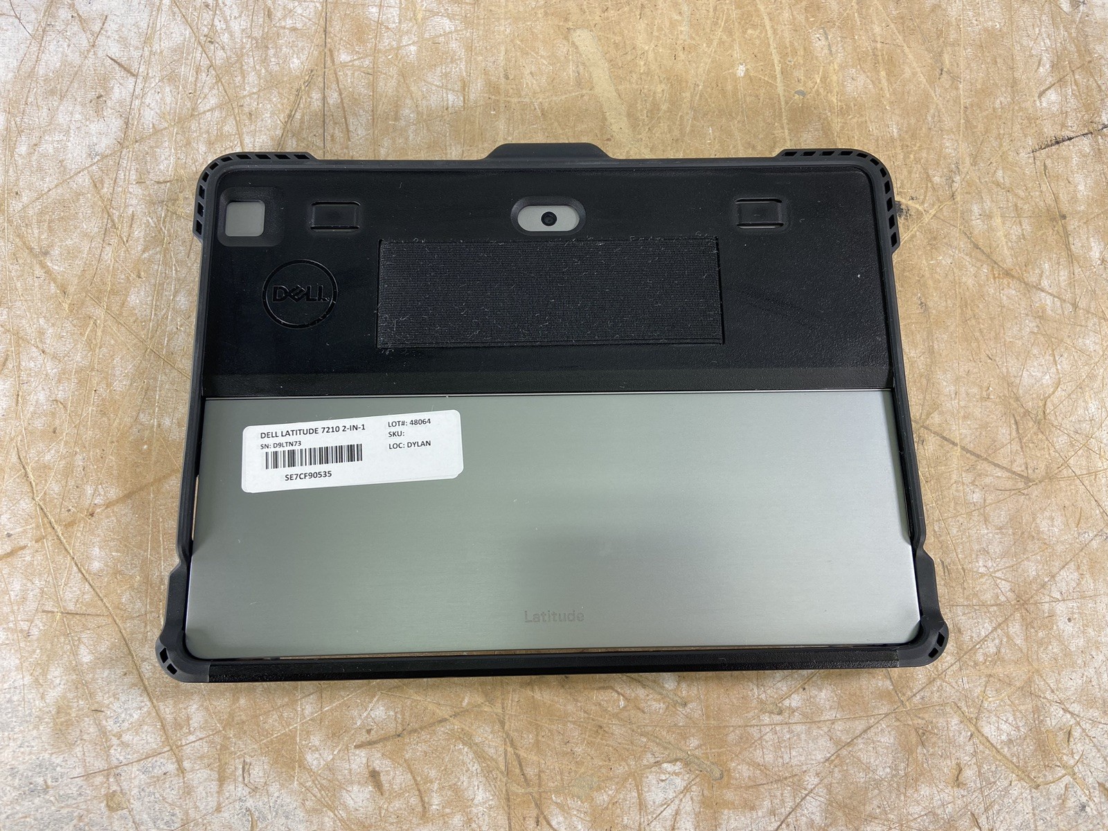 DELL LATITUDE 7210 2-IN-1 i5-10310U @ 1.70GHz, 8GB RAM, NO HDD/OS