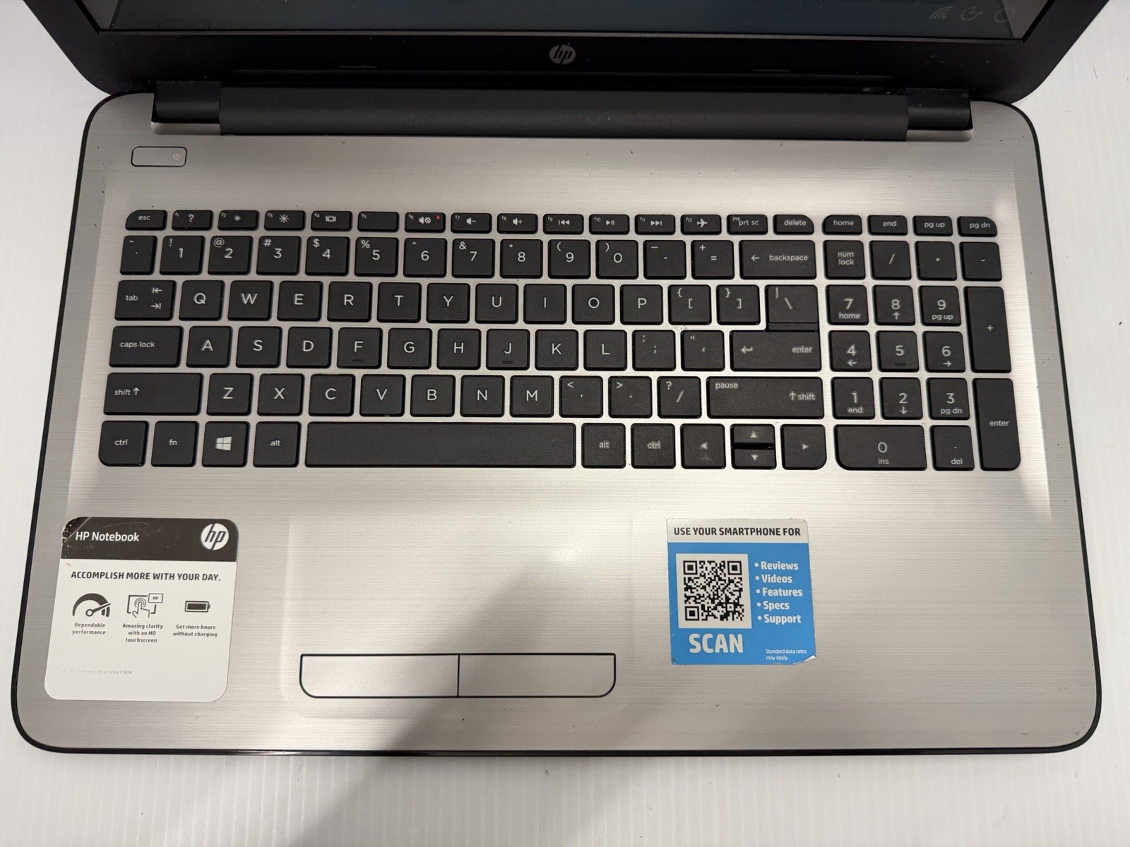 HP 15-BA030NR 932GB 6GB RAM 1007MB AMD Radeon R5 Graphics A8-7410 APU @ 2.20GHz