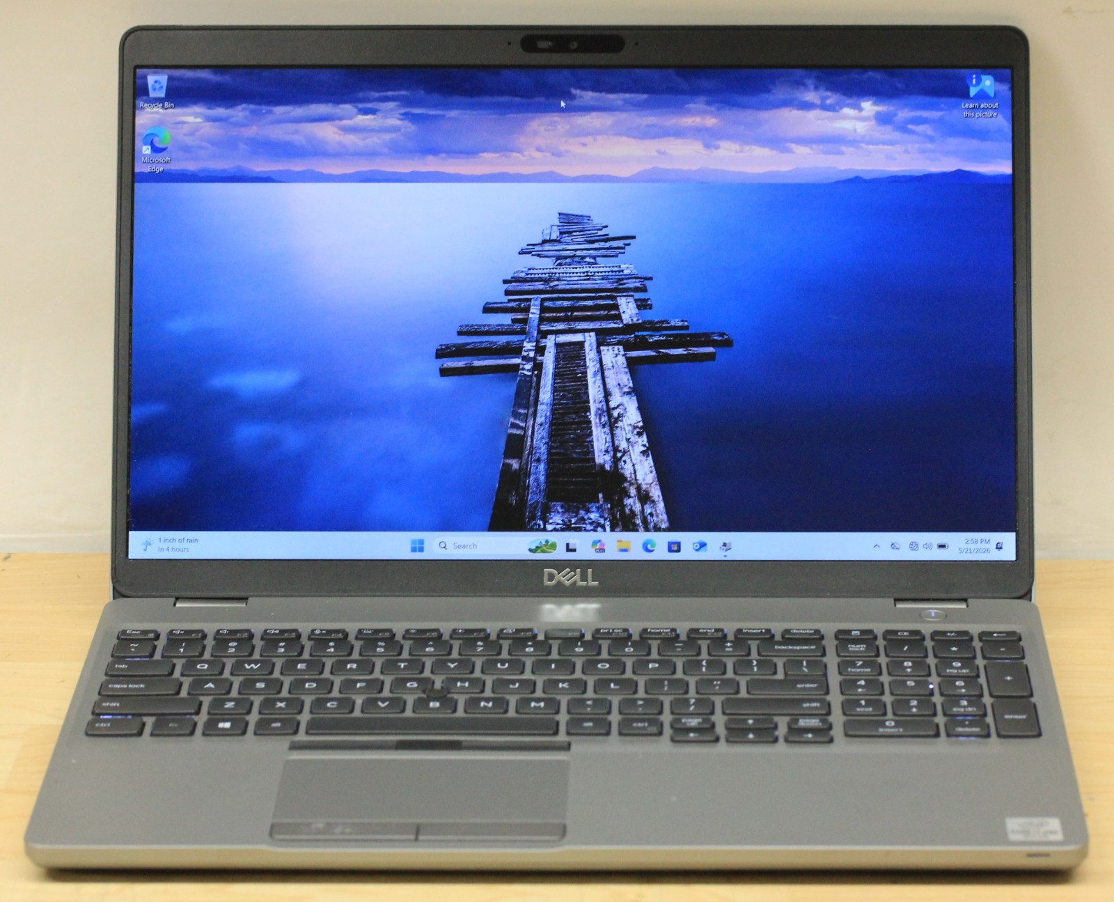 Latitude 5510: 15.6 FHD, i7-10610U, 32GB, 500GB NVMe, Win 11 Pro