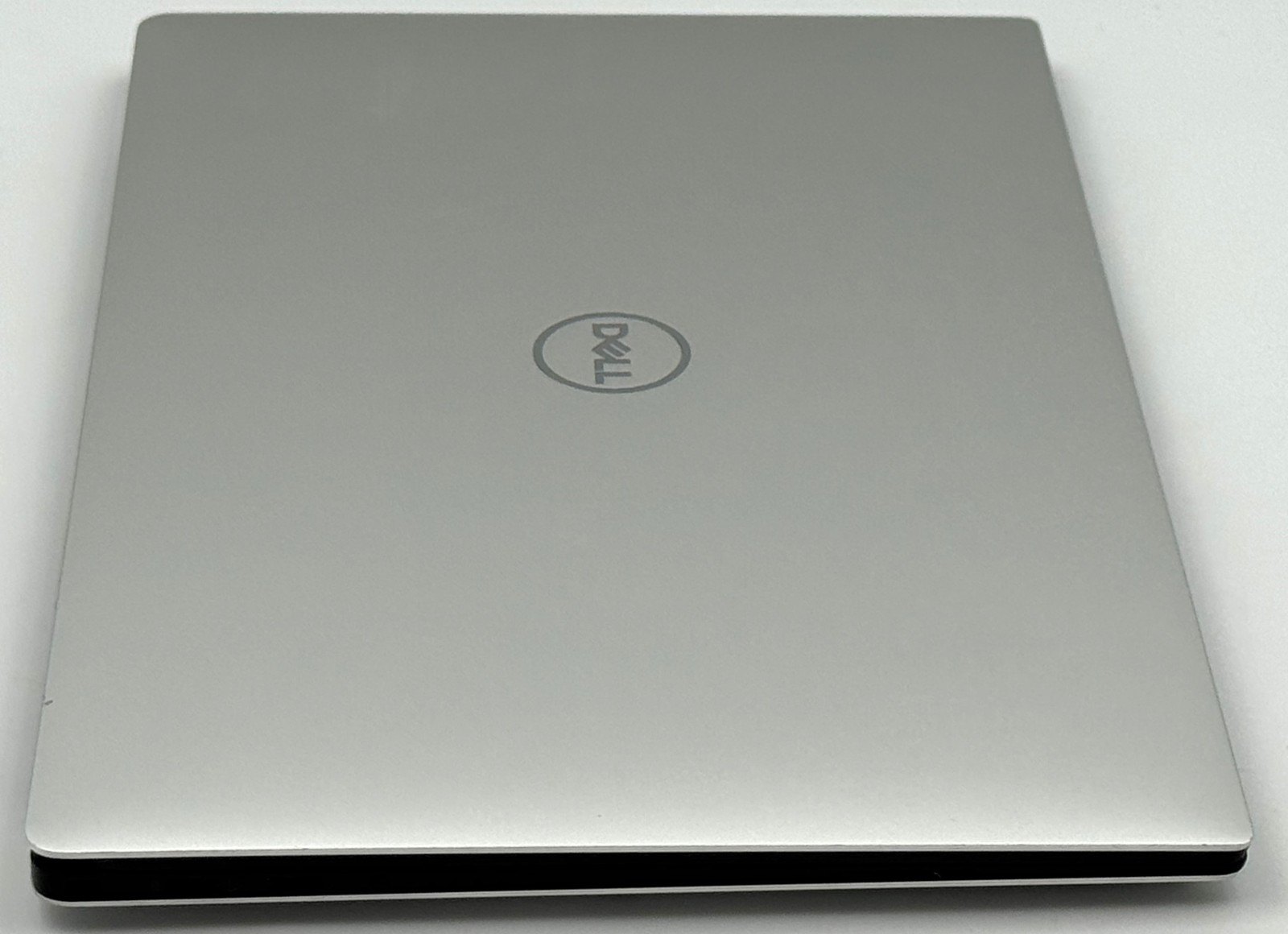 Dell XPS 13 7390 – 13.3″ UHD Touch – Intel Core i7-10510U – 16GB RAM – 512GB SSD