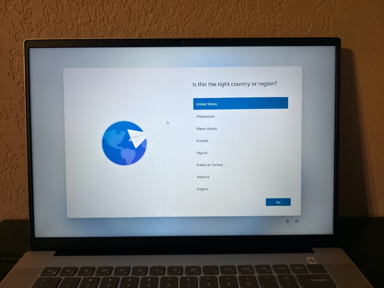Dell Inspiron 16″ 5635 Laptop Ryzen 7-7730U 16GB 1TB SSD Windows 11 Home