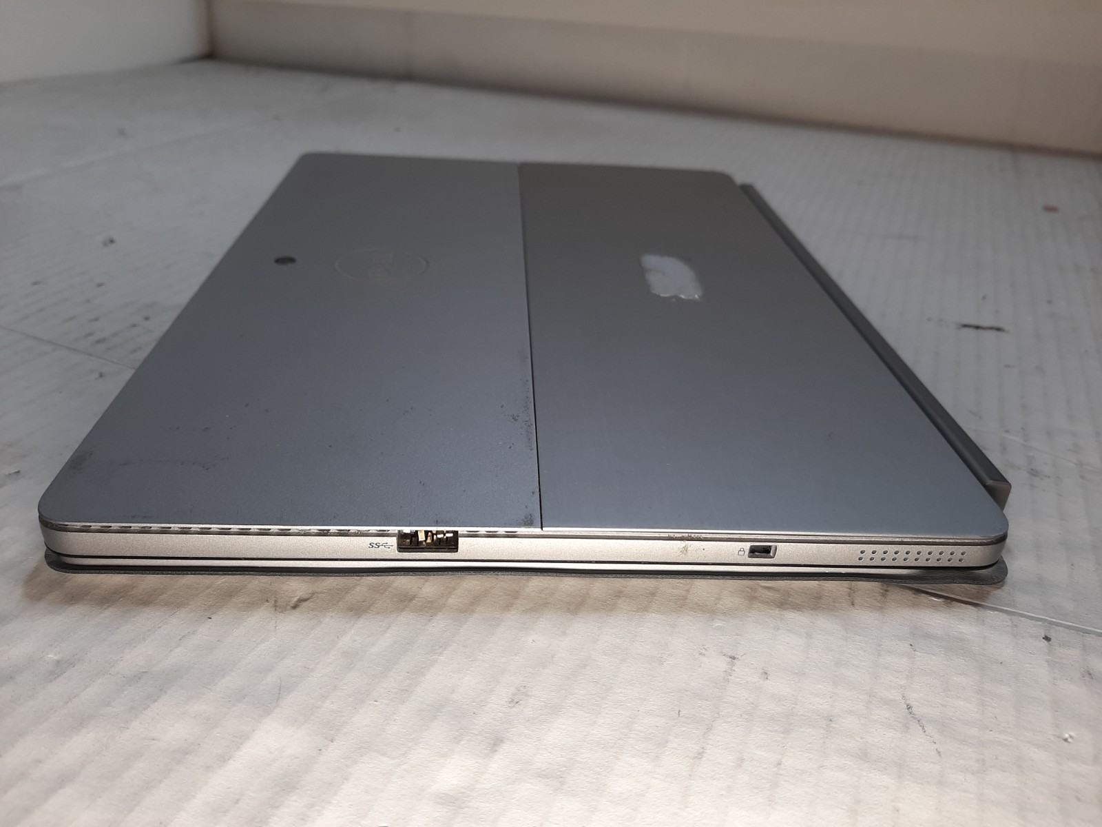 Dell Latitude 7210 2in1 12.3″ i5-10310U 1.7GHz 8GB RAM NO SSD/OS #97