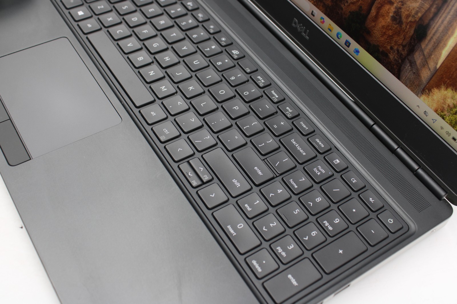 Dell Precision 7550 – W11, 512GB NVMe, 32GB RAM, Intel i7-10850H, Quadro T2000