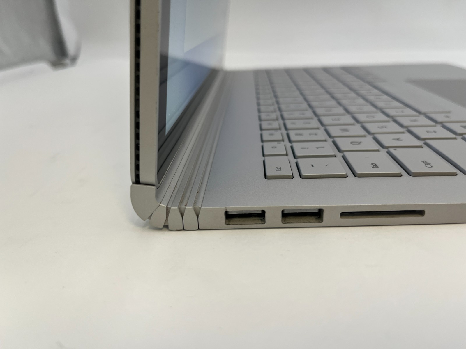 Microsoft Surface Book 2 i5-7300U@2.6 GHZ, 8GB 256GB Windows 11 Pro