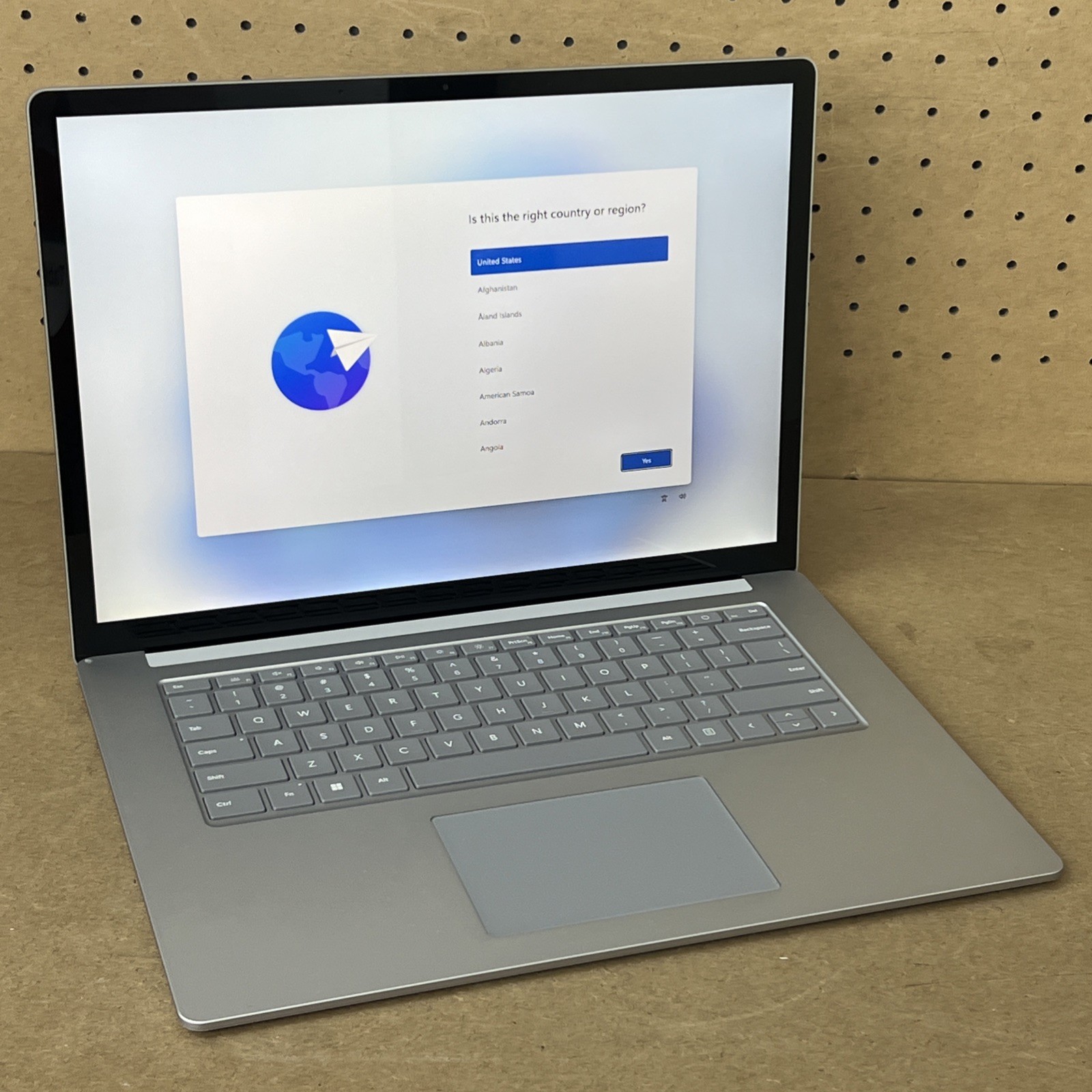 Microsoft Surface 5 15” Touch i7-1265U 8GB Ram 256GB – Fair