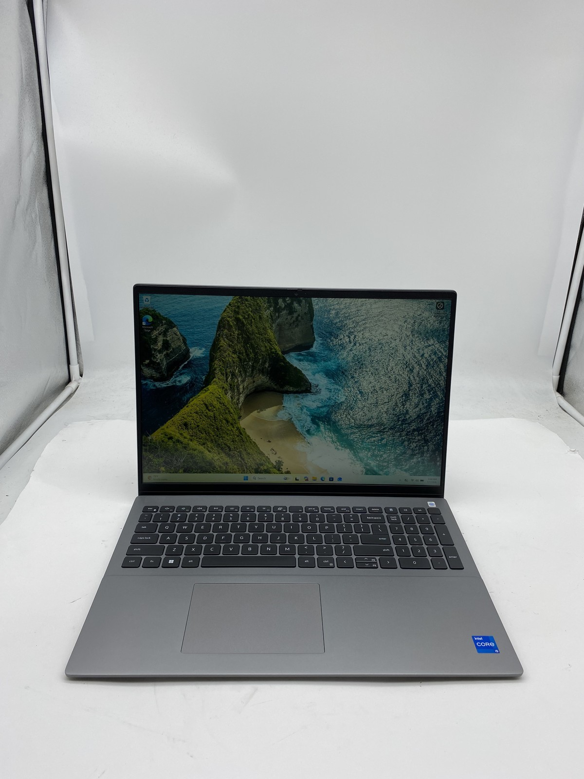 Dell Vostro 5620 Laptop Intel Core i5 1240P 4.4GHz 16GB RAM 256GB SSD W11P