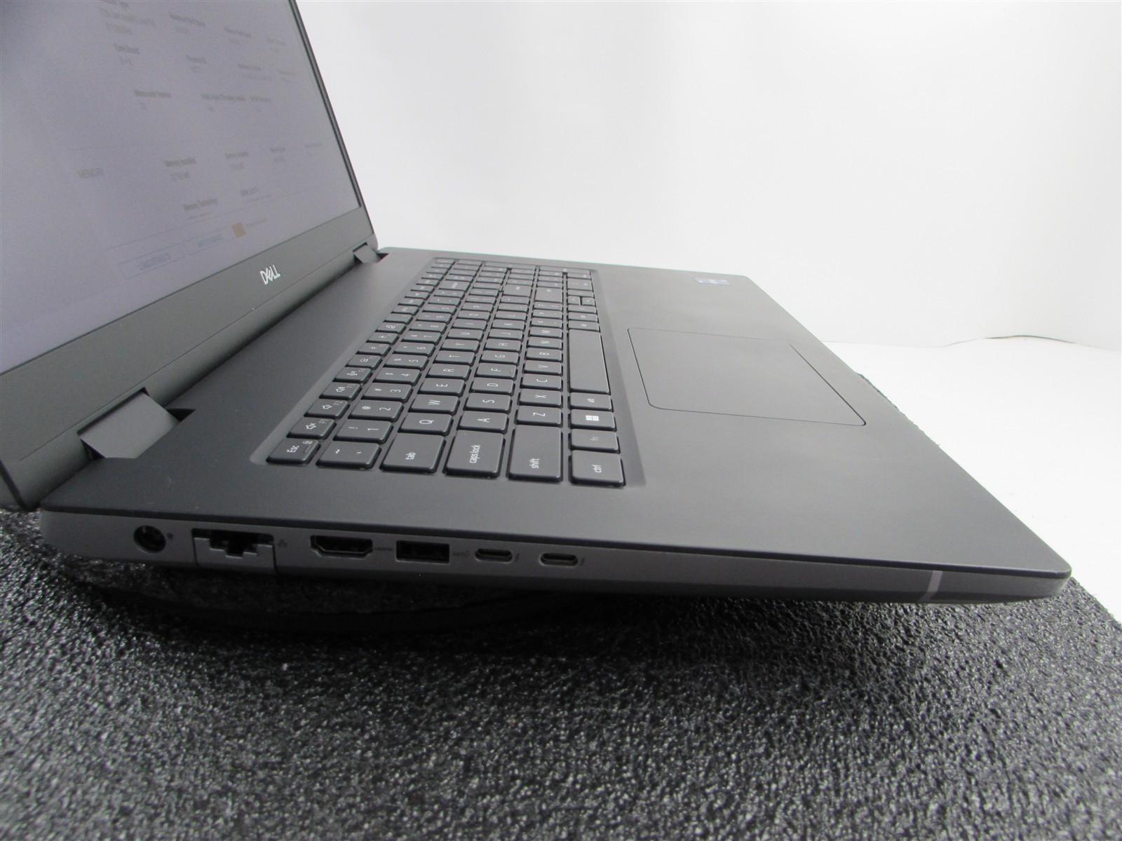 DELL PRECISION 7770 1920×1080 FHD I7-12850HX 512GB 32GB RAM RTX A3000 WIN 11 PRO
