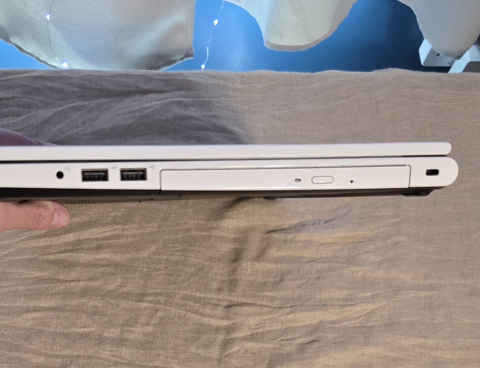Dell Laptop – AMD A8 – 12GB RAM – 1TB Storage – Includes Charger