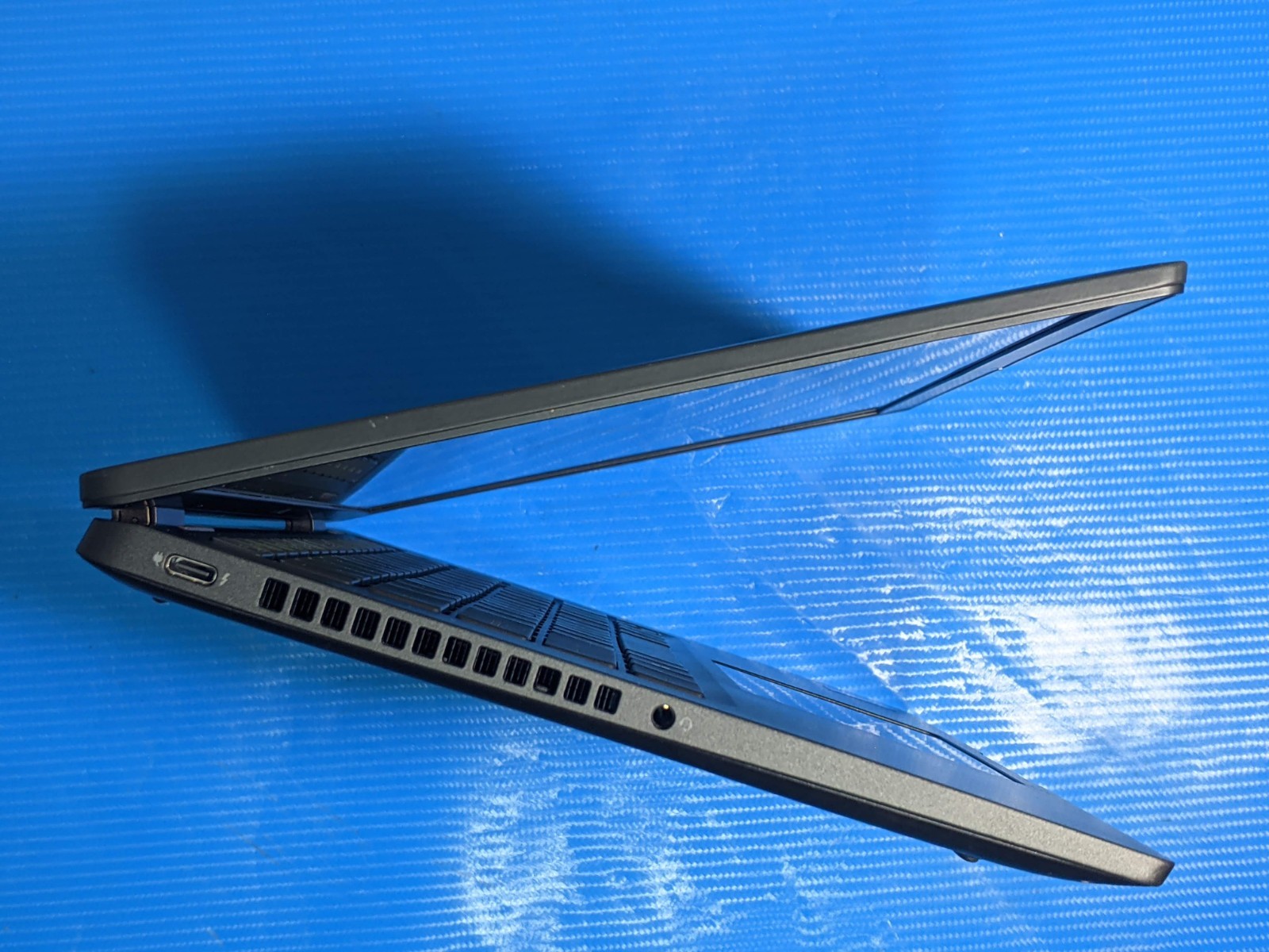 Dell Latitude 7430 14″FHD Intel vPRO i7-1270P 2.2GHz 16GB 512GB SSD Win11Pro +PA