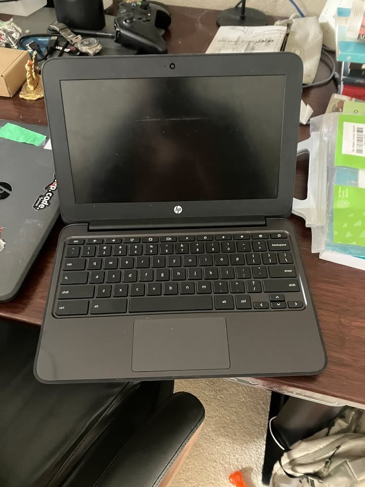 HP Chromebook 11 G6 EE (16GB SSD, Intel Core N3350, 1.10 GHz, 4GB RAM) Laptop –